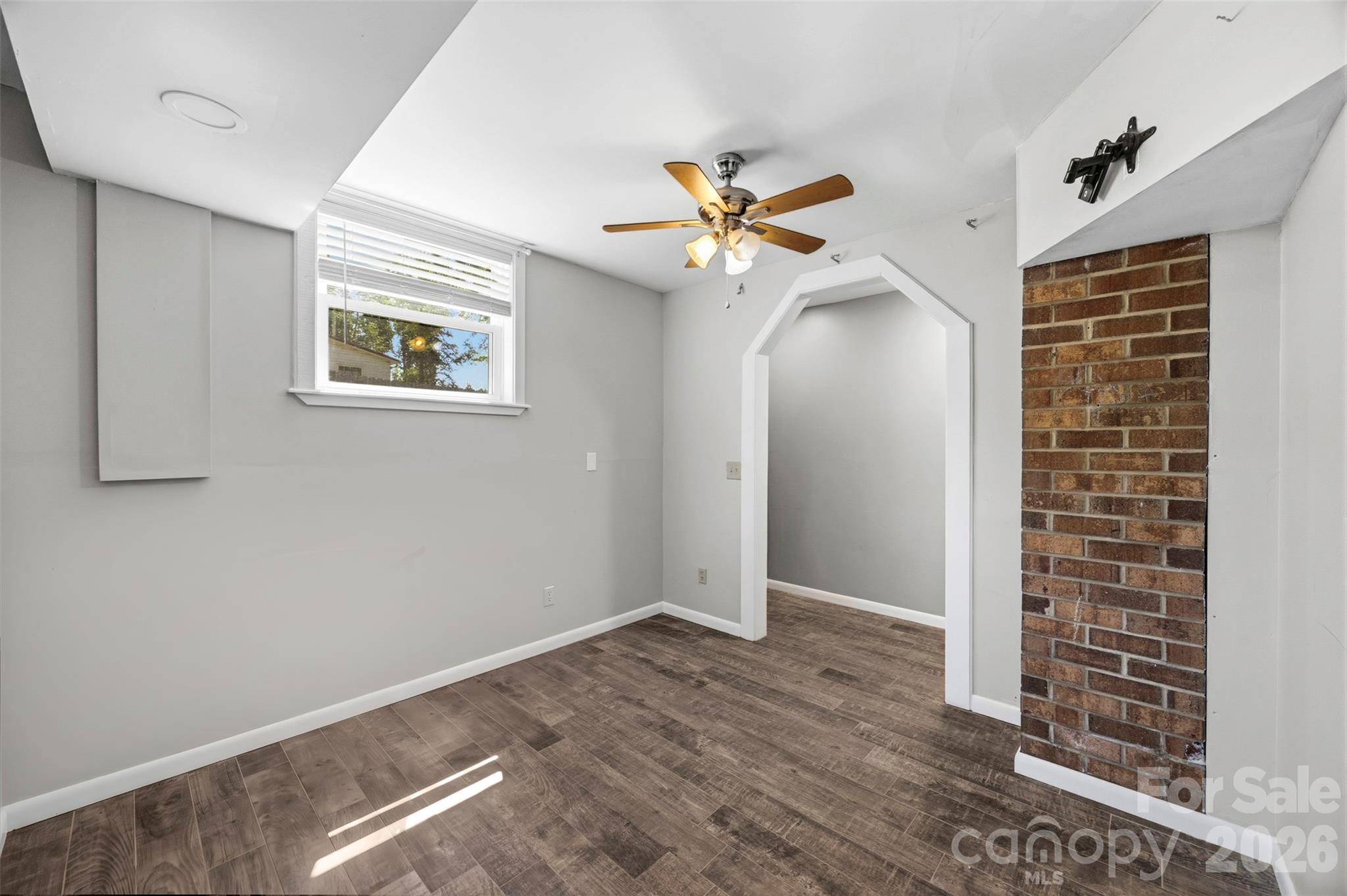 3806 Amsbury Road