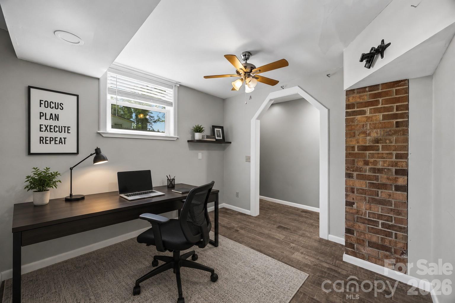3806 Amsbury Road