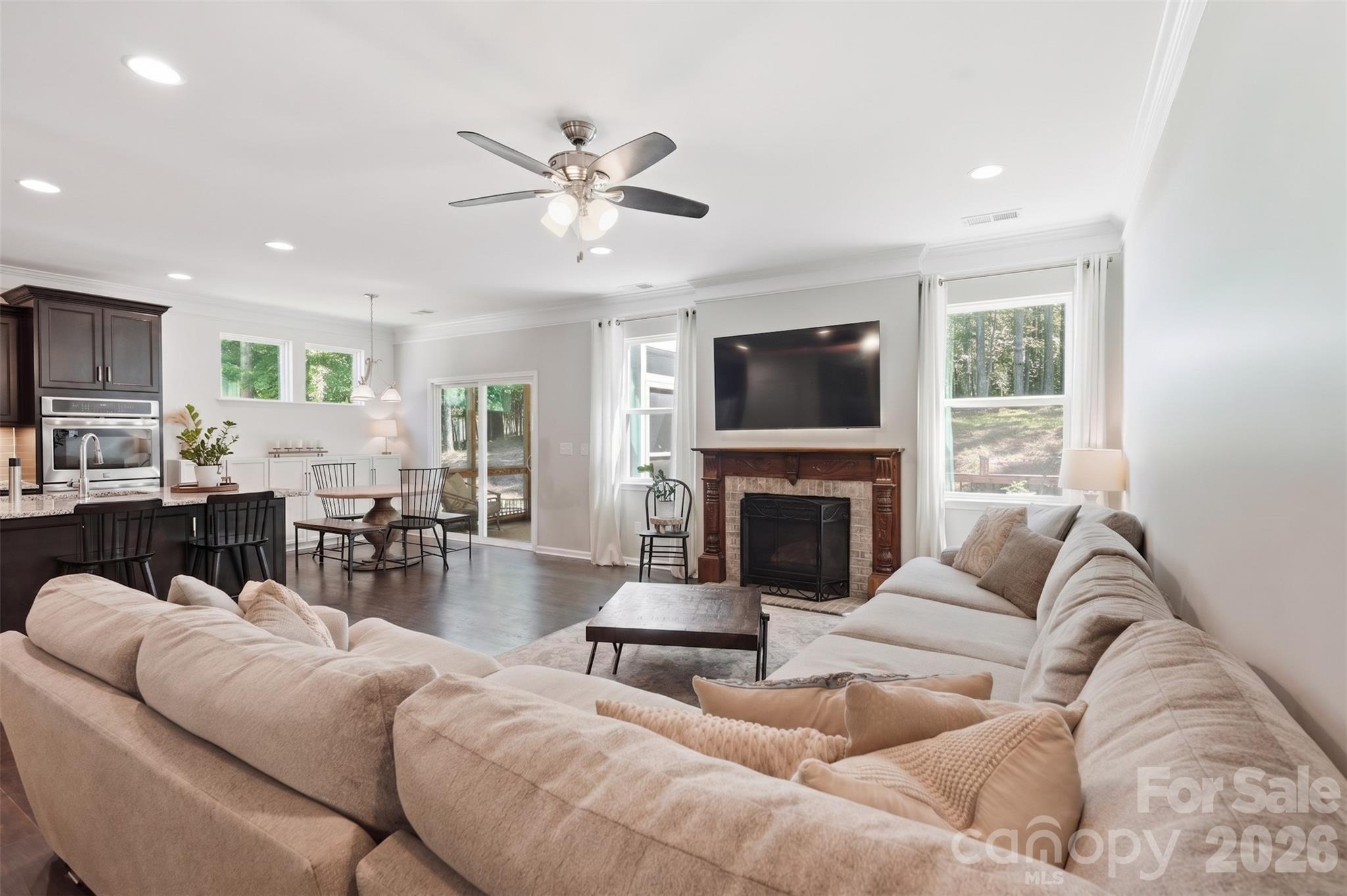 607 Winter Walk Lane