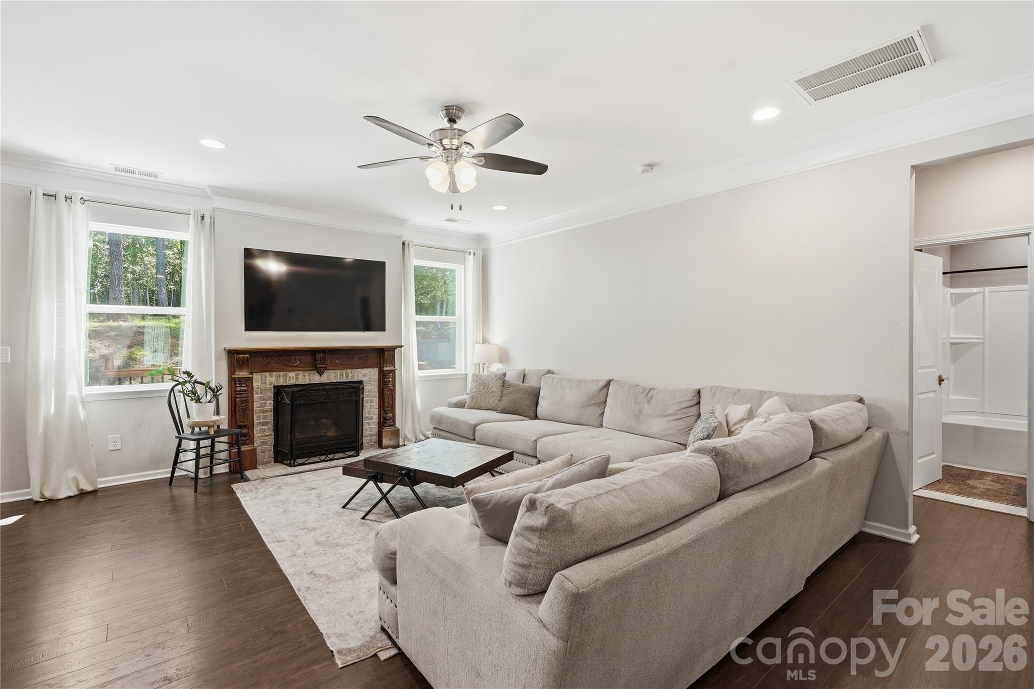 607 Winter Walk Lane