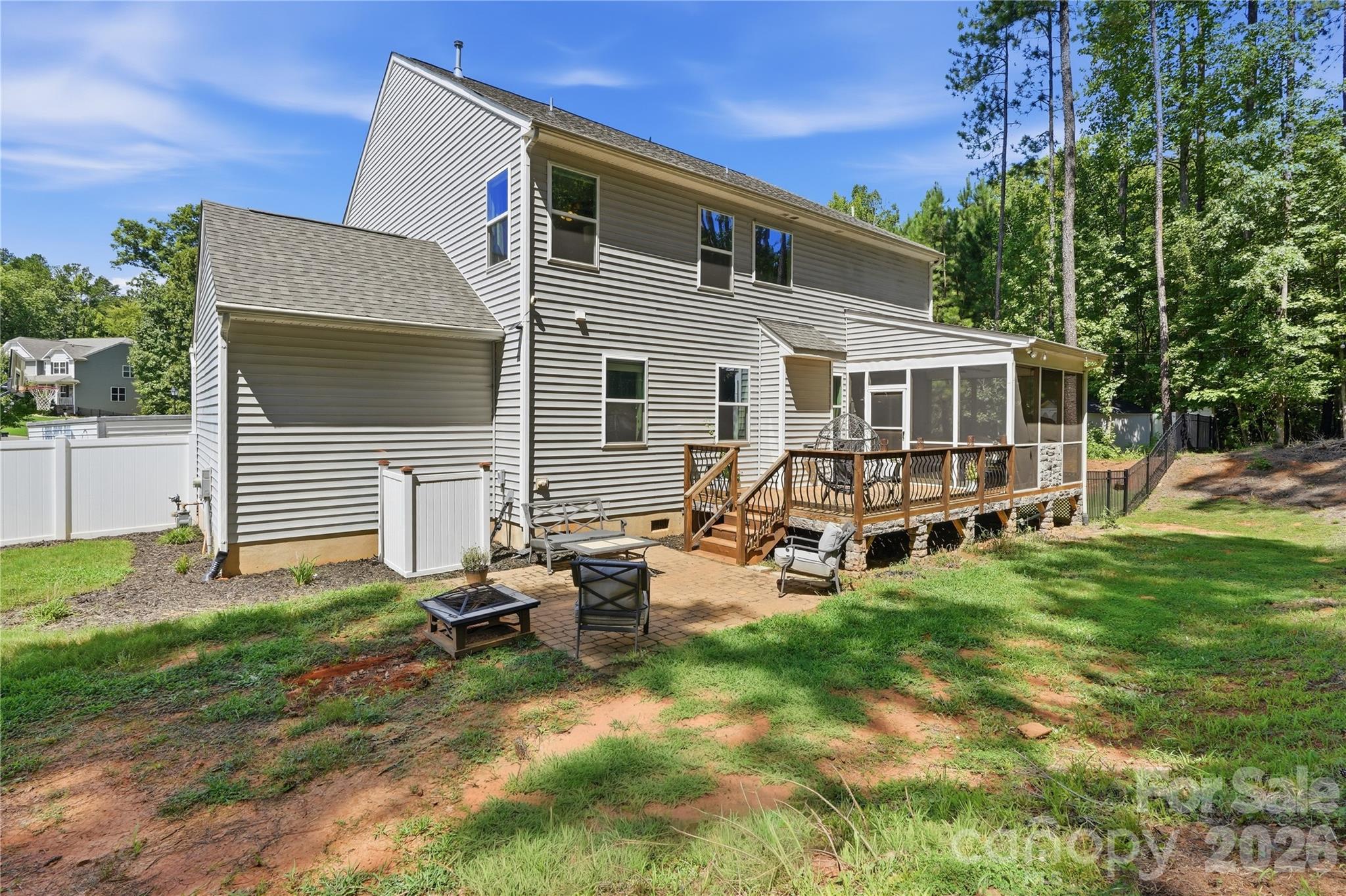 607 Winter Walk Lane