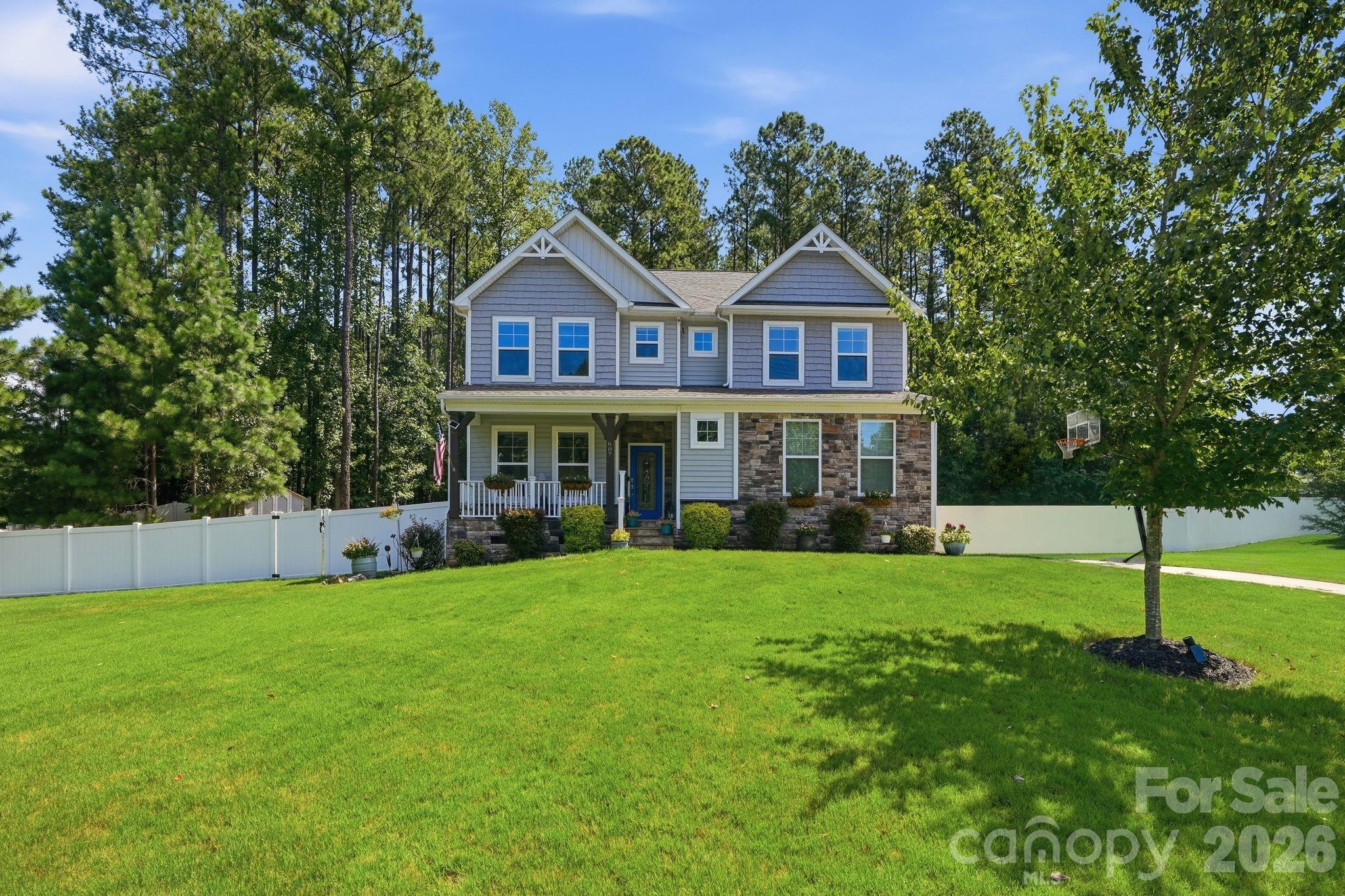 607 Winter Walk Lane Lake Wylie Sc Us 29710 Car4415998