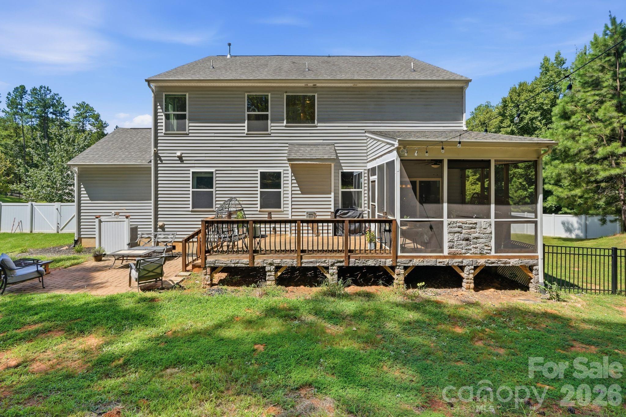 607 Winter Walk Lane