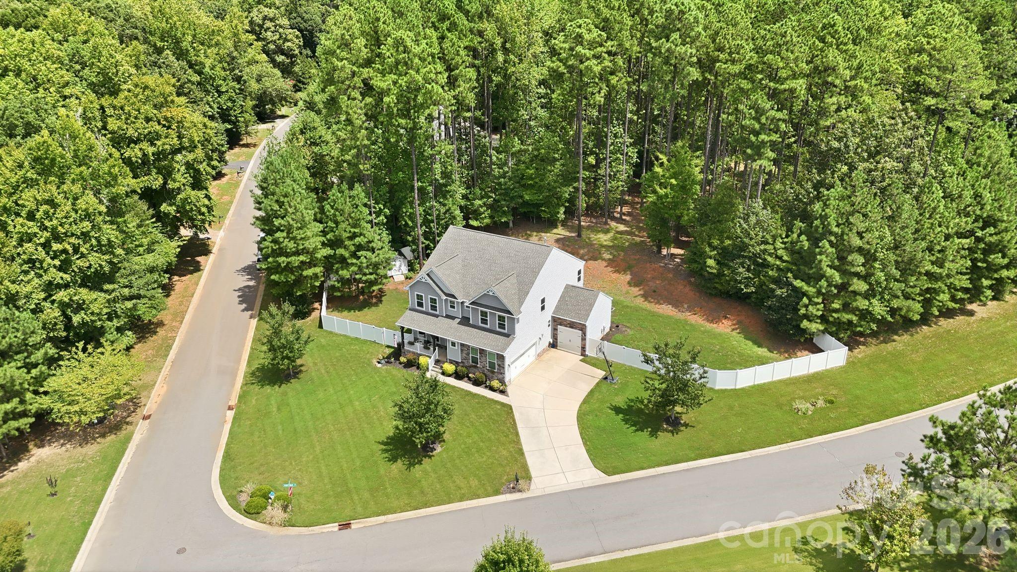 607 Winter Walk Lane