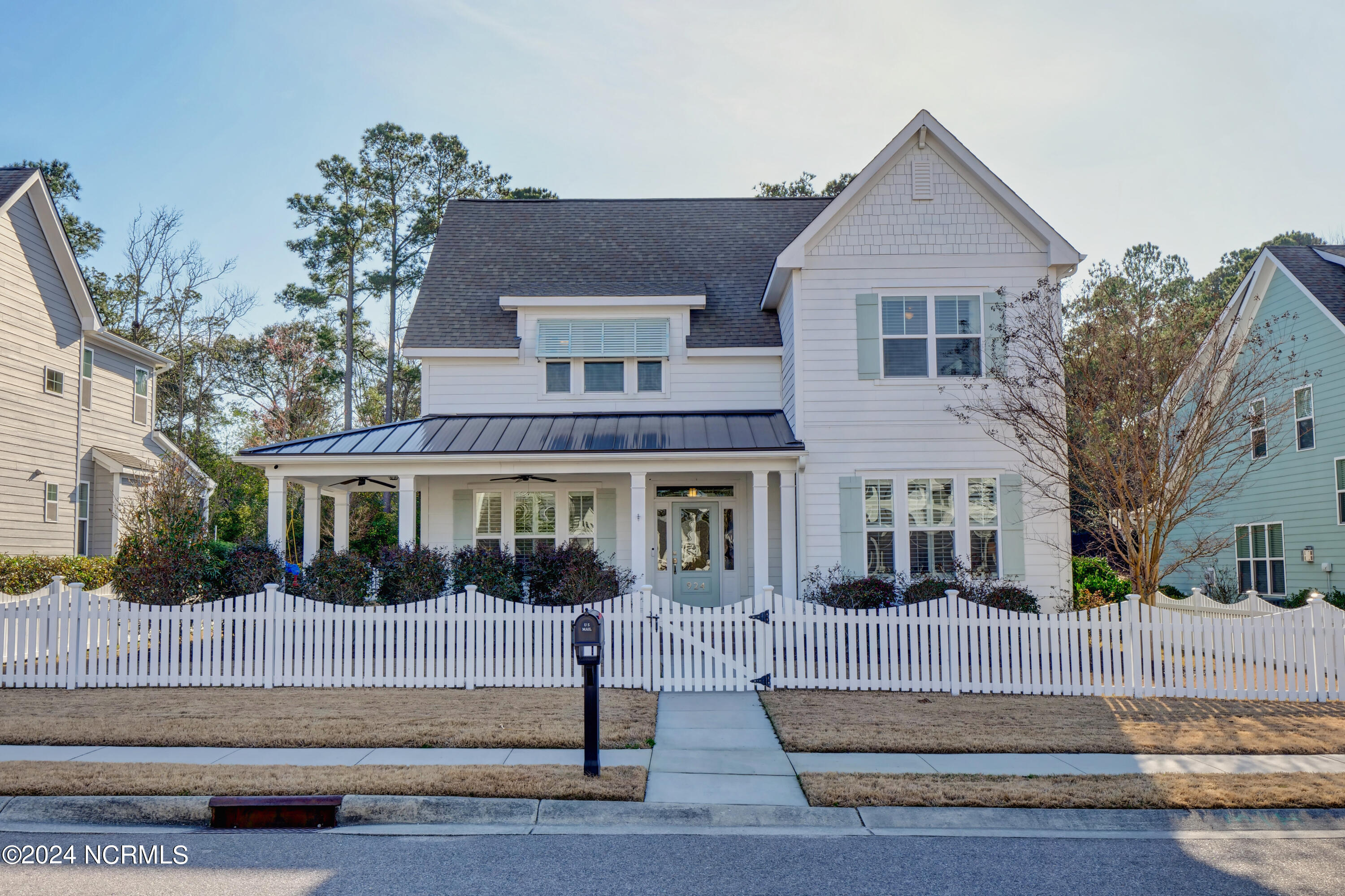 924 Anchors Bend Way