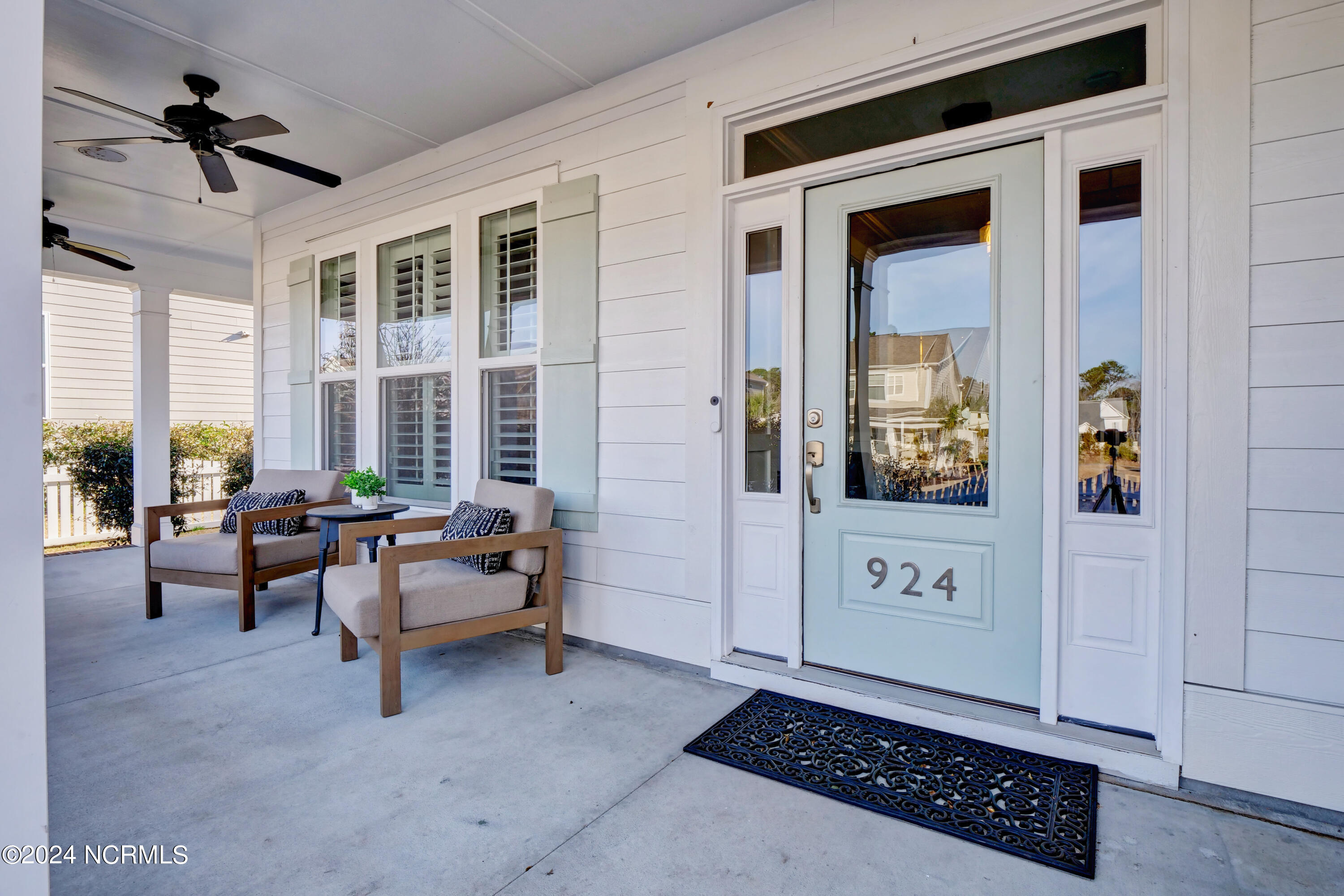 924 Anchors Bend Way