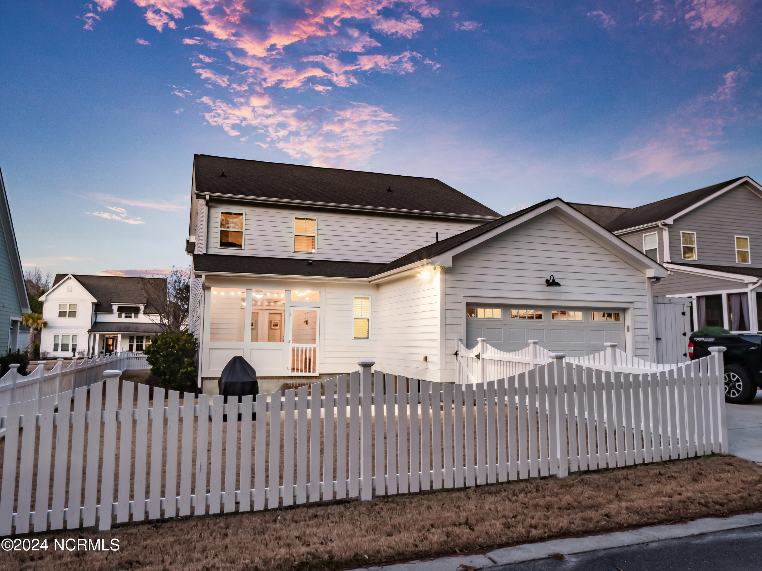 924 Anchors Bend Way