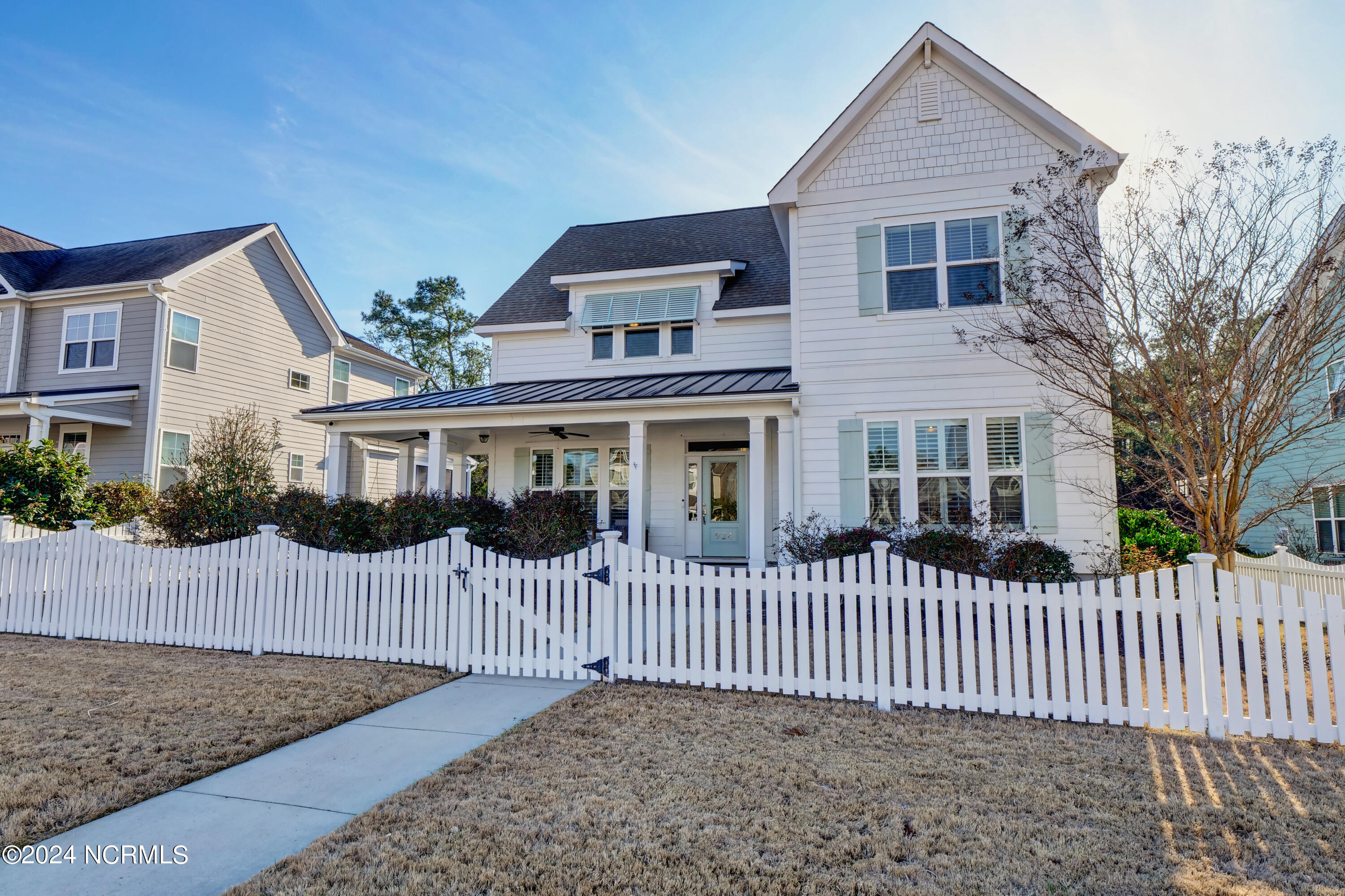 924 Anchors Bend Way