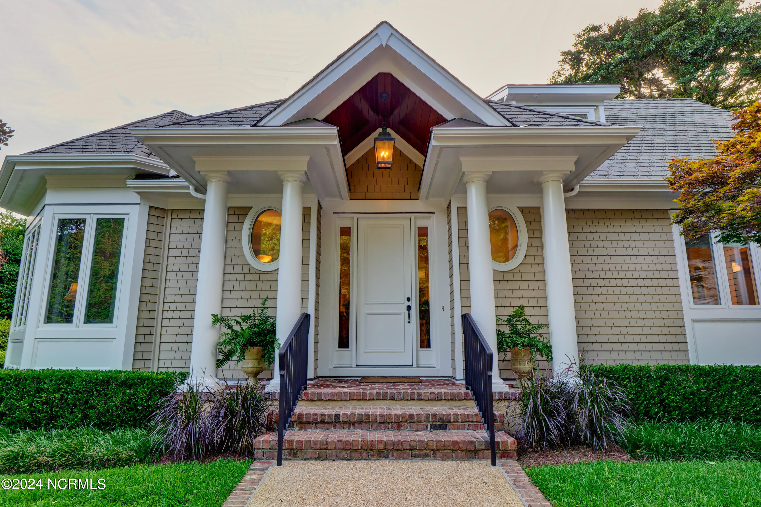 2100 Lee Shore Place