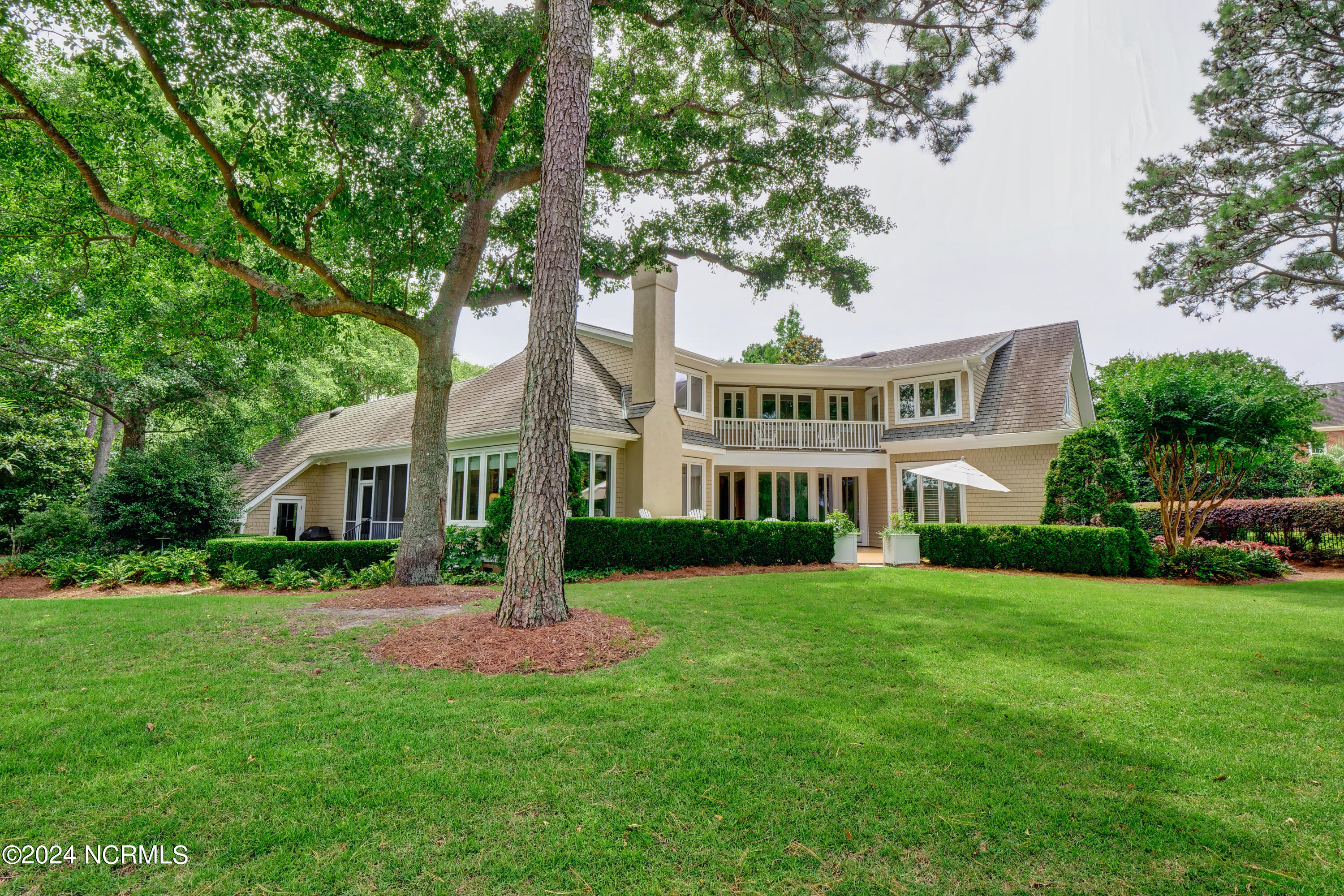 2100 Lee Shore Place