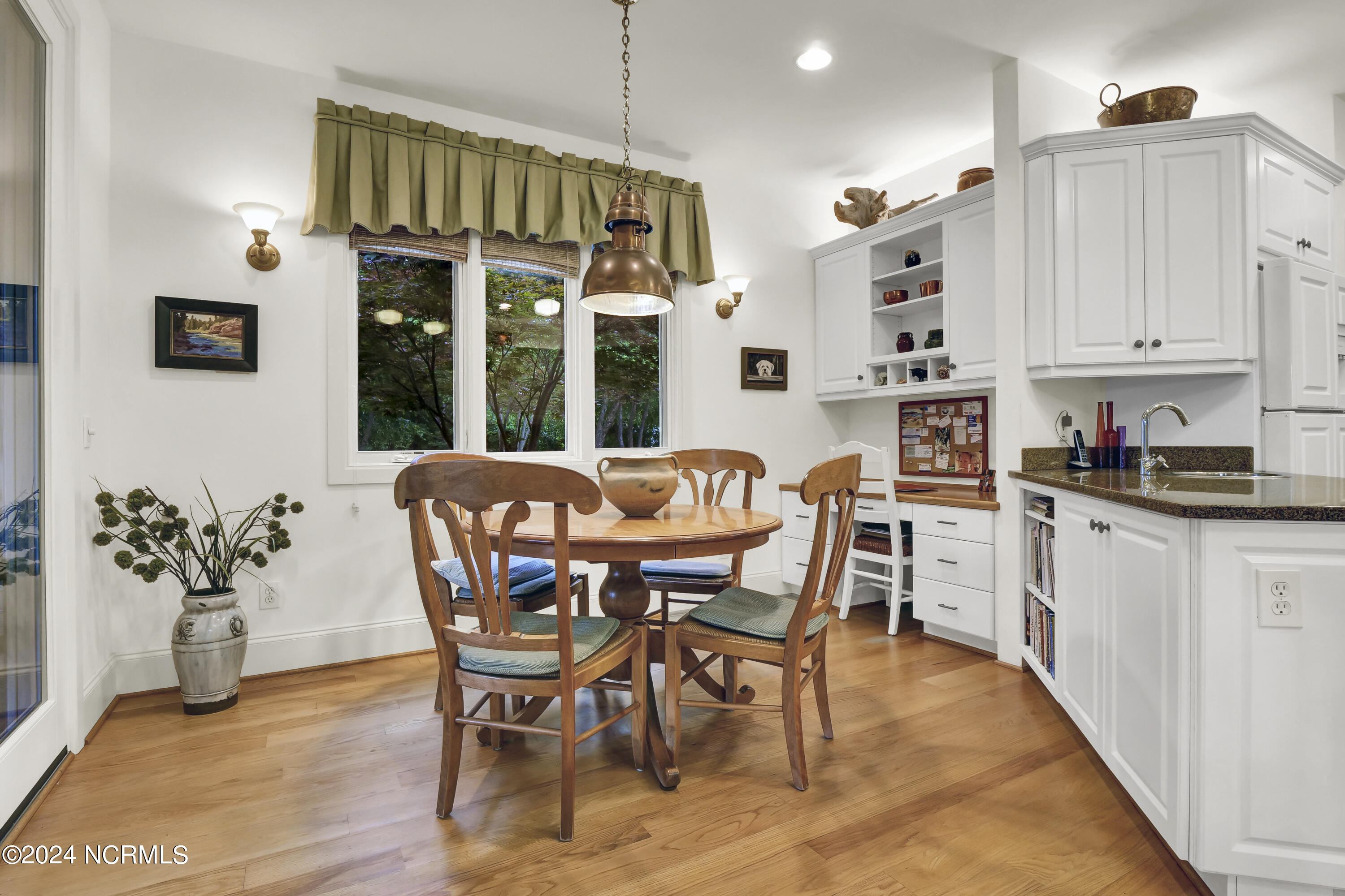 2100 Lee Shore Place