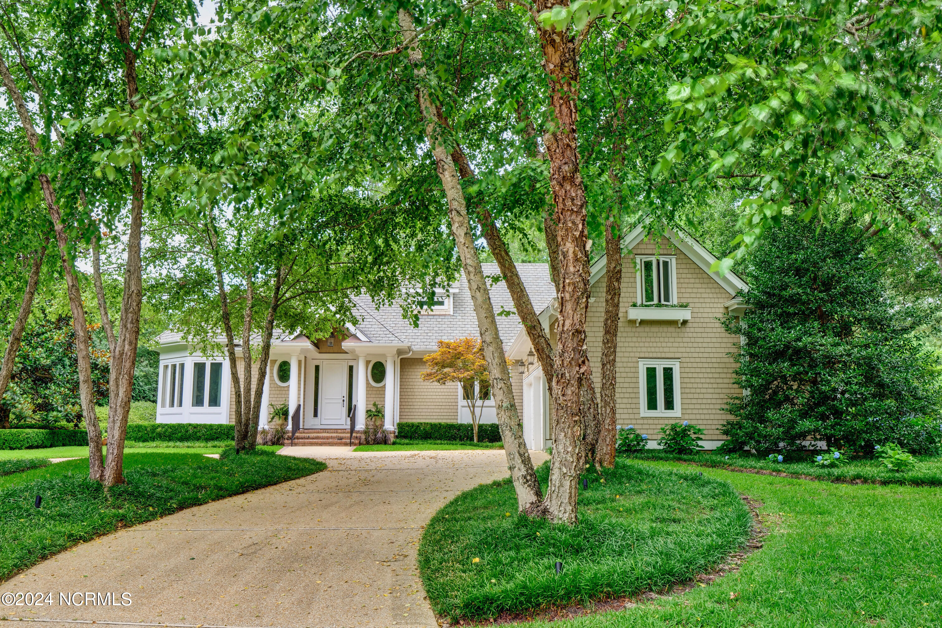 2100 Lee Shore Place