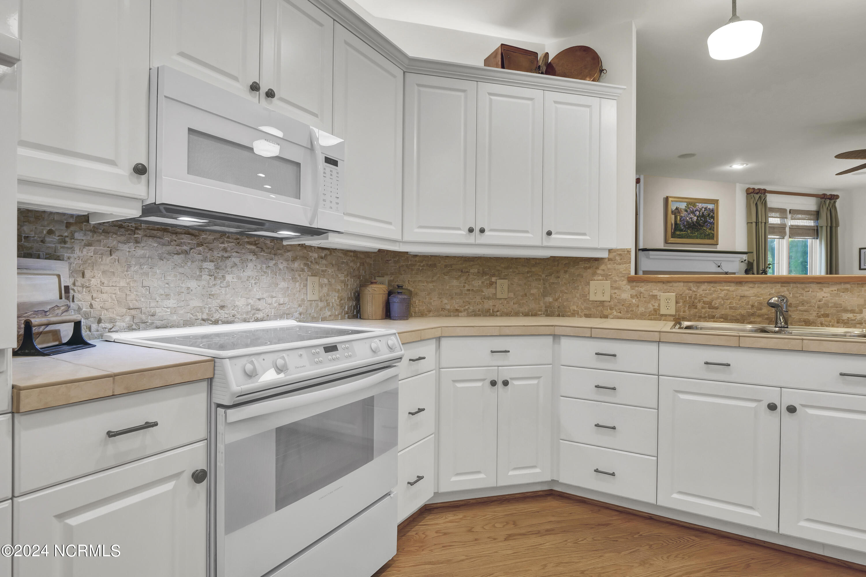 2100 Lee Shore Place