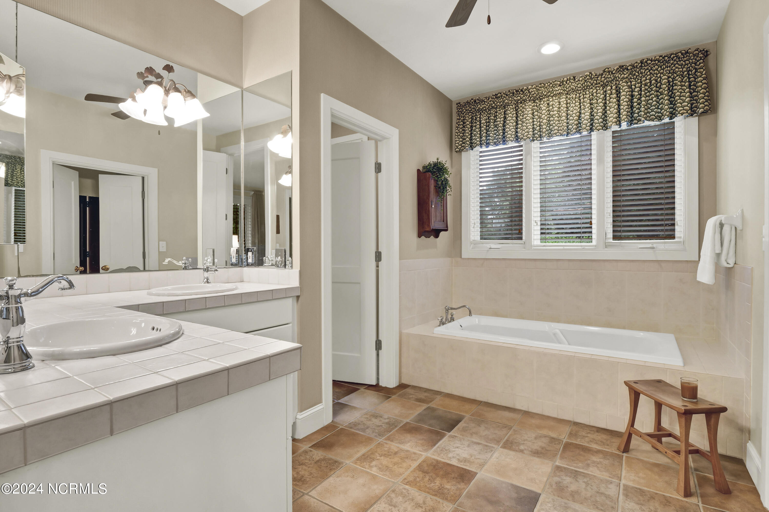 2100 Lee Shore Place