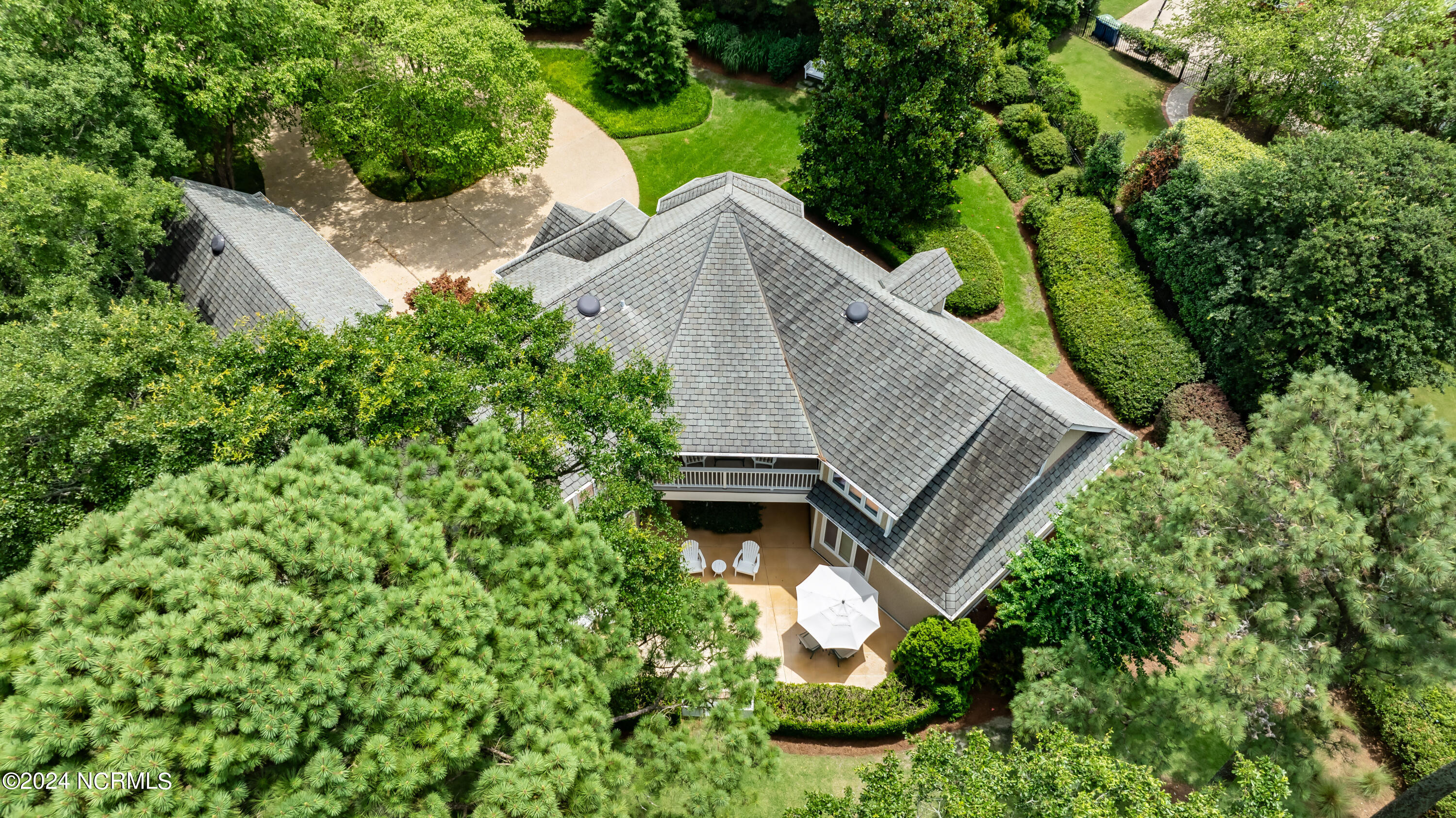 2100 Lee Shore Place