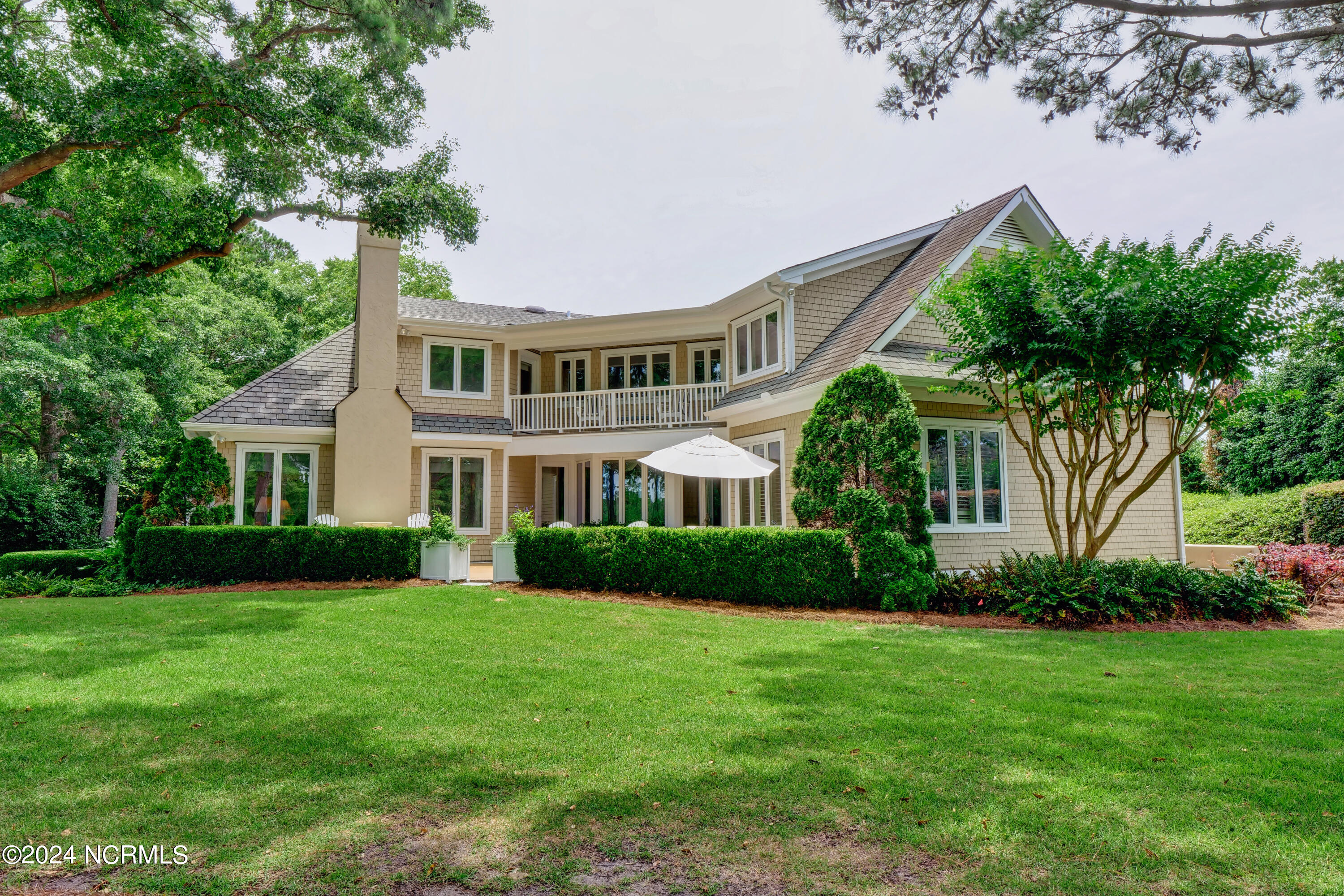 2100 Lee Shore Place