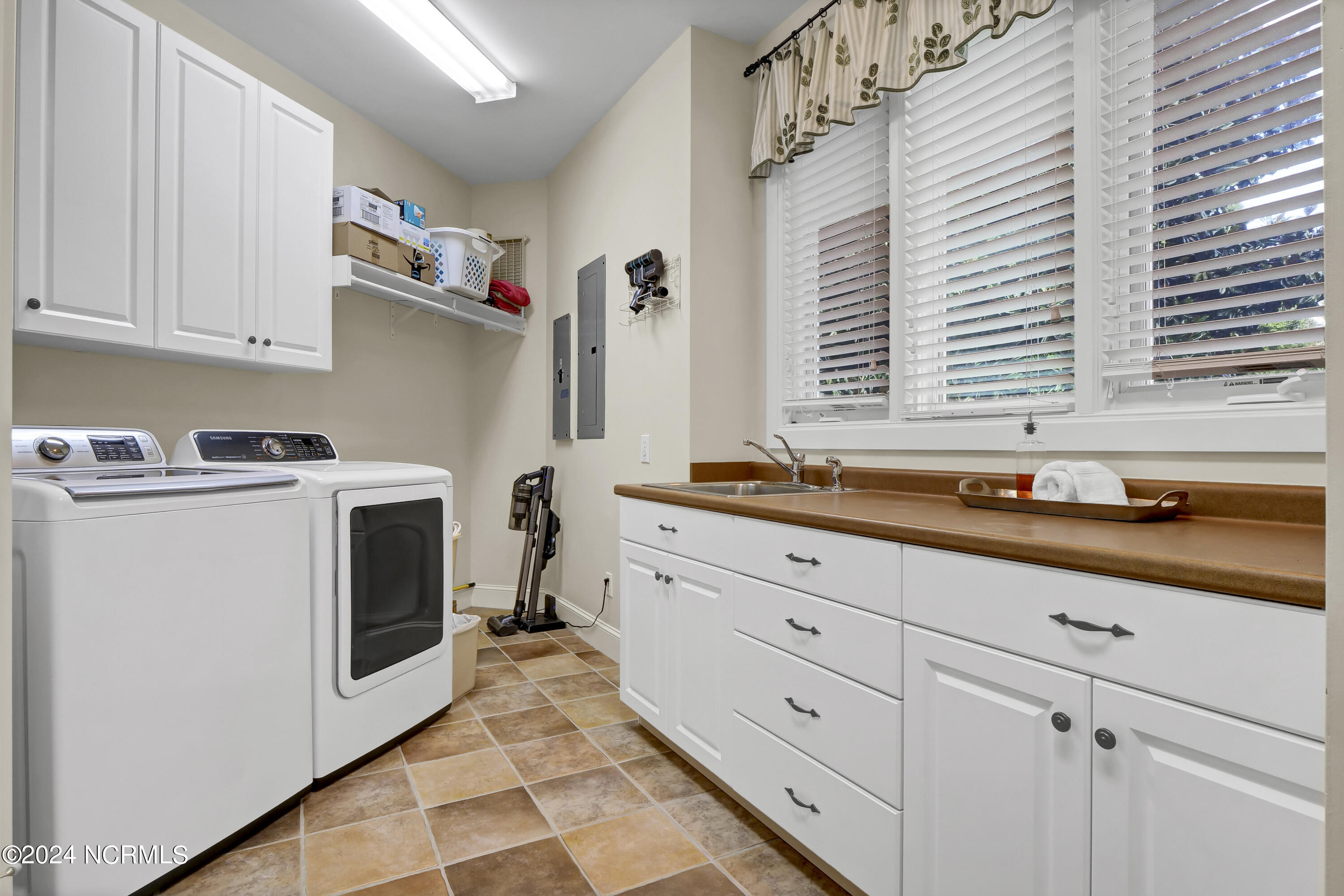 2100 Lee Shore Place