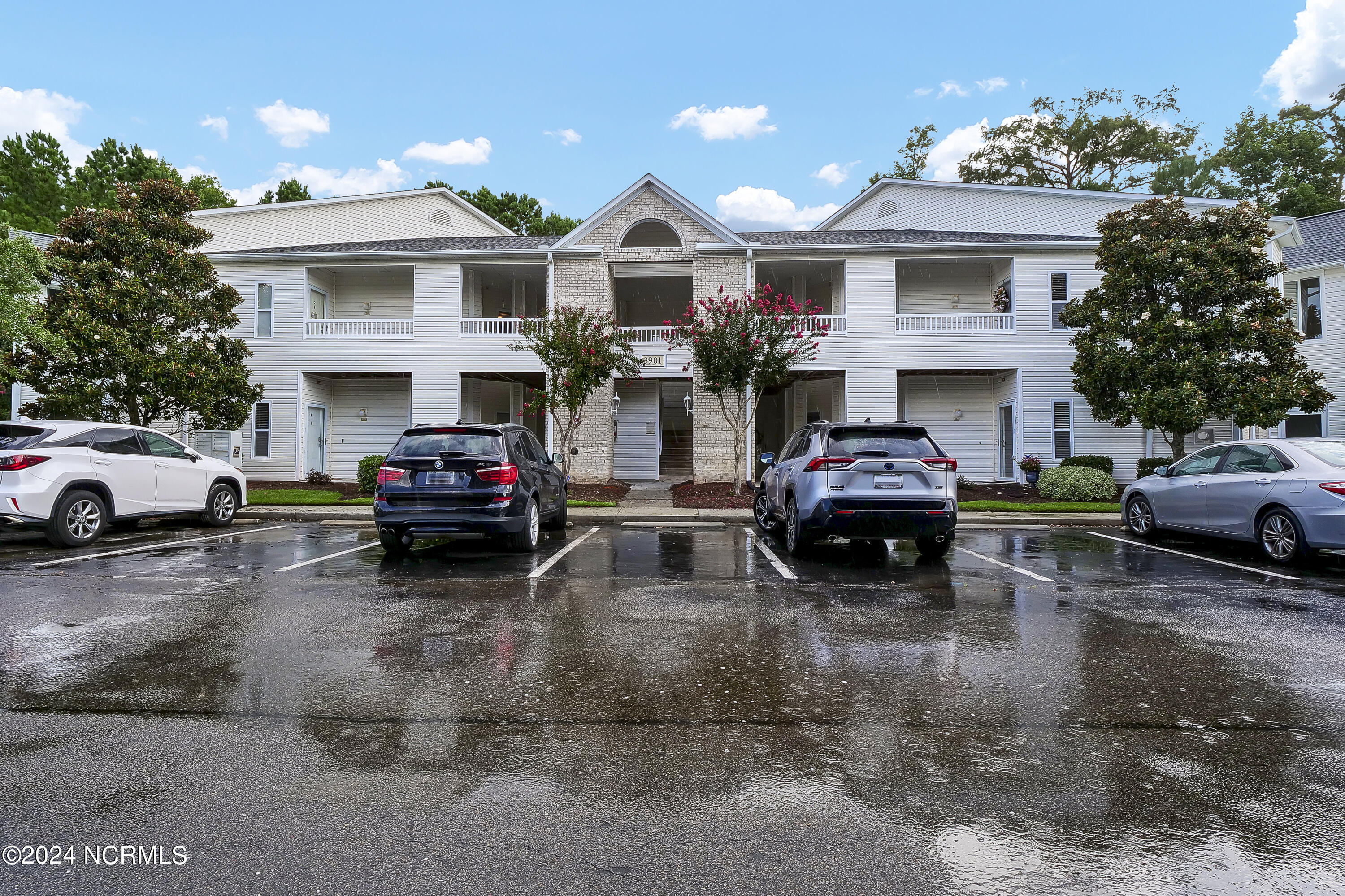 3901 River Front Place, Unit 202