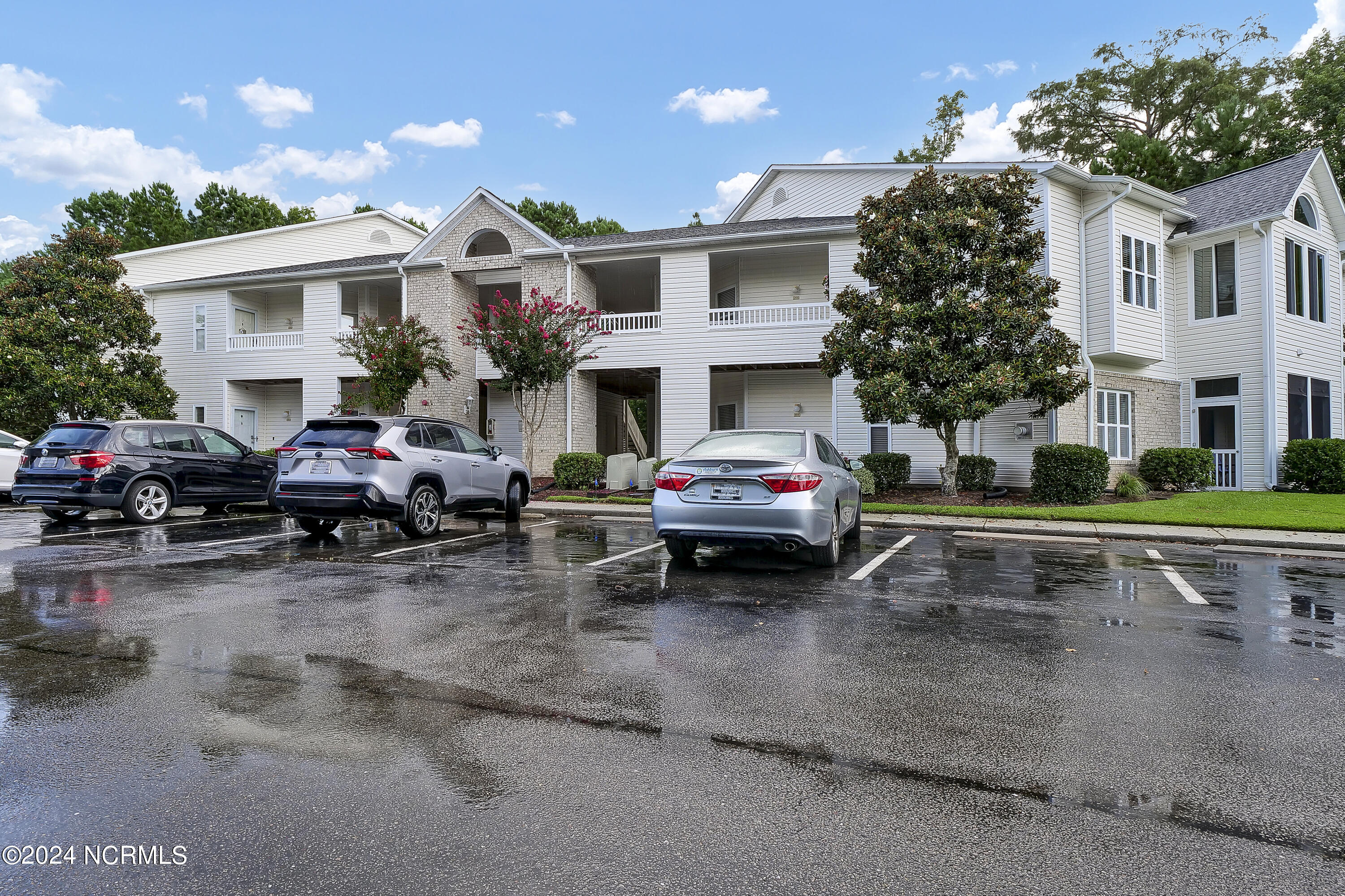 3901 River Front Place, Unit 202