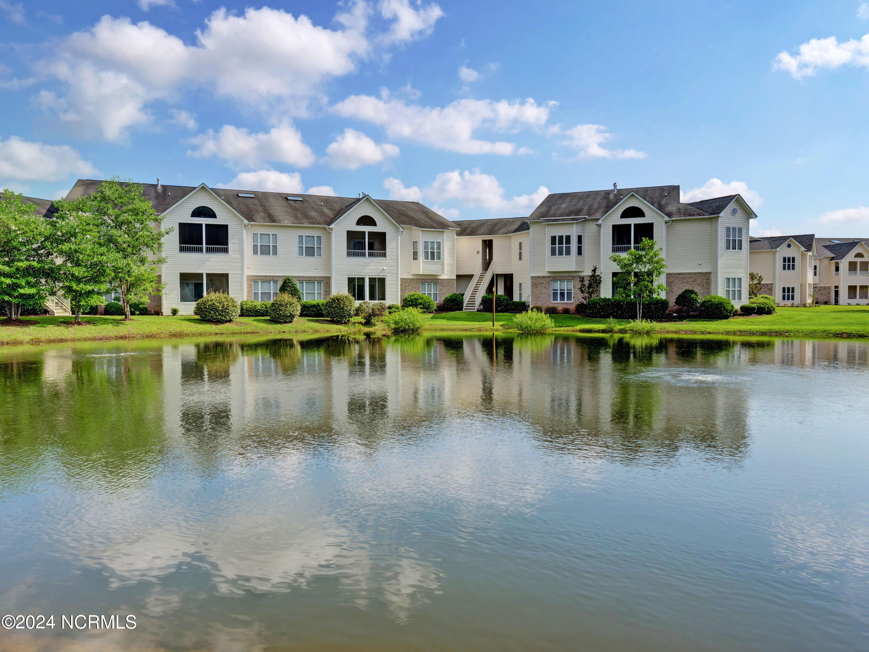 3901 River Front Place, Unit 202