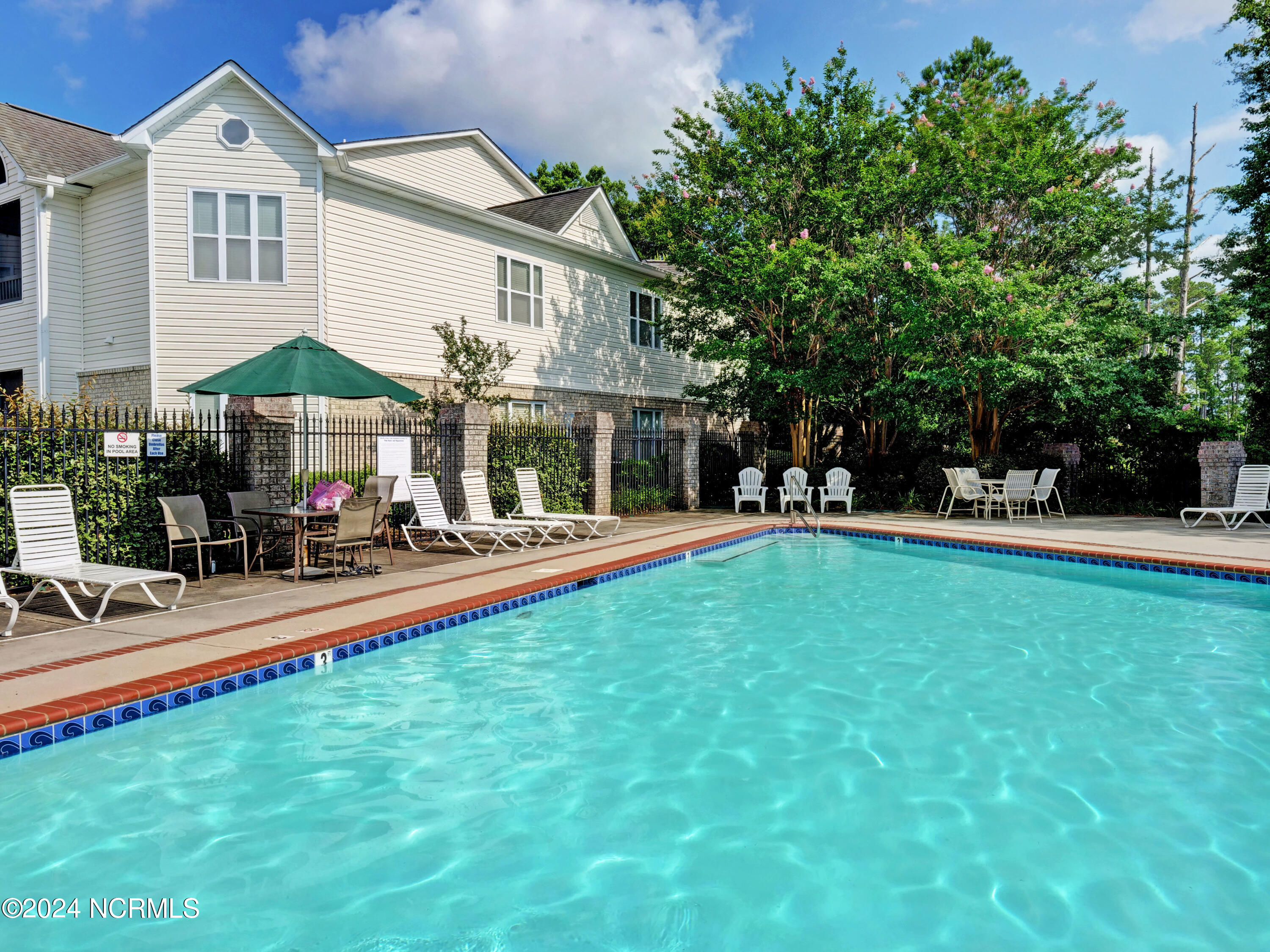 3901 River Front Place, Unit 202