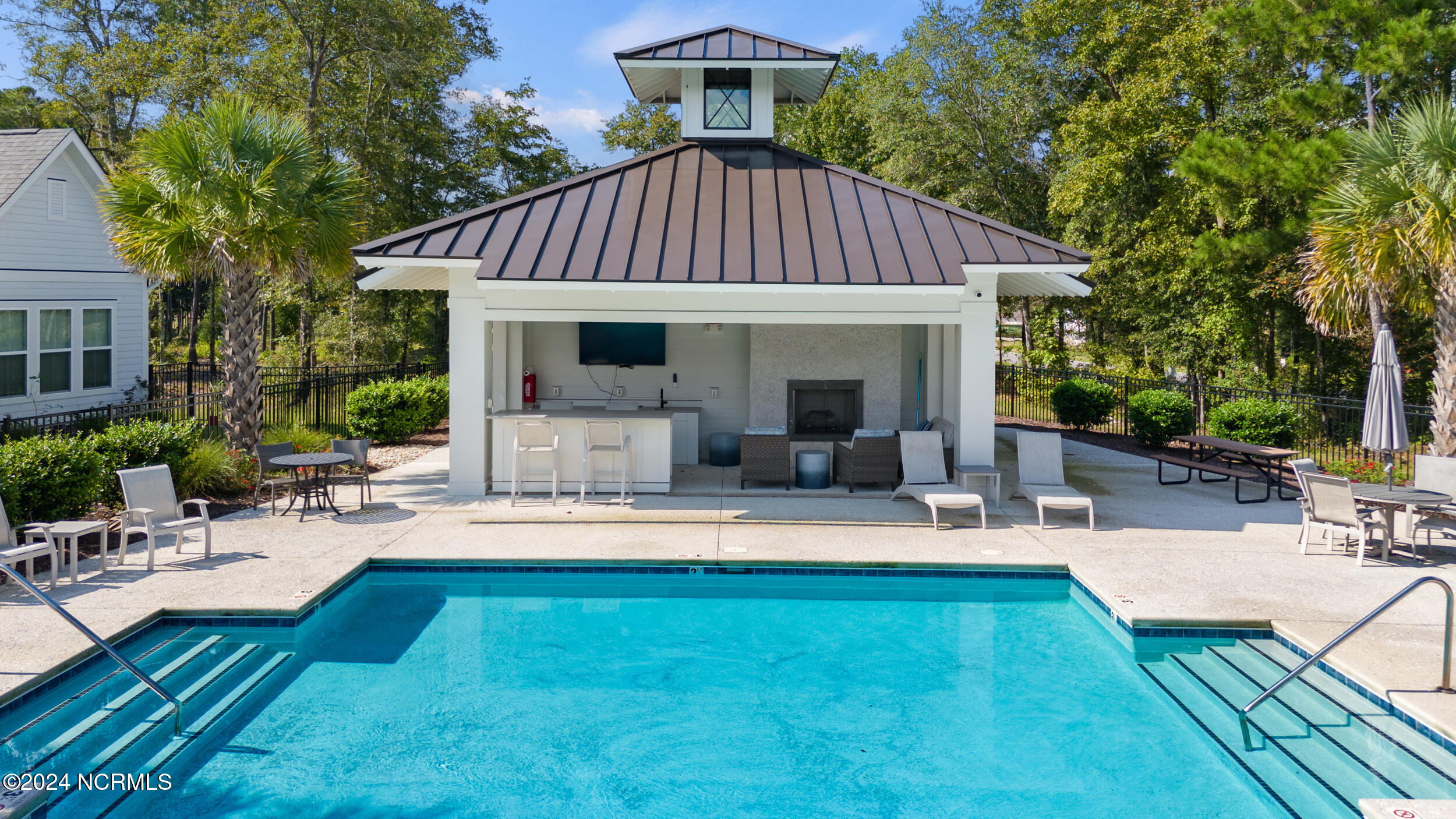 1547 Riverview Terrace