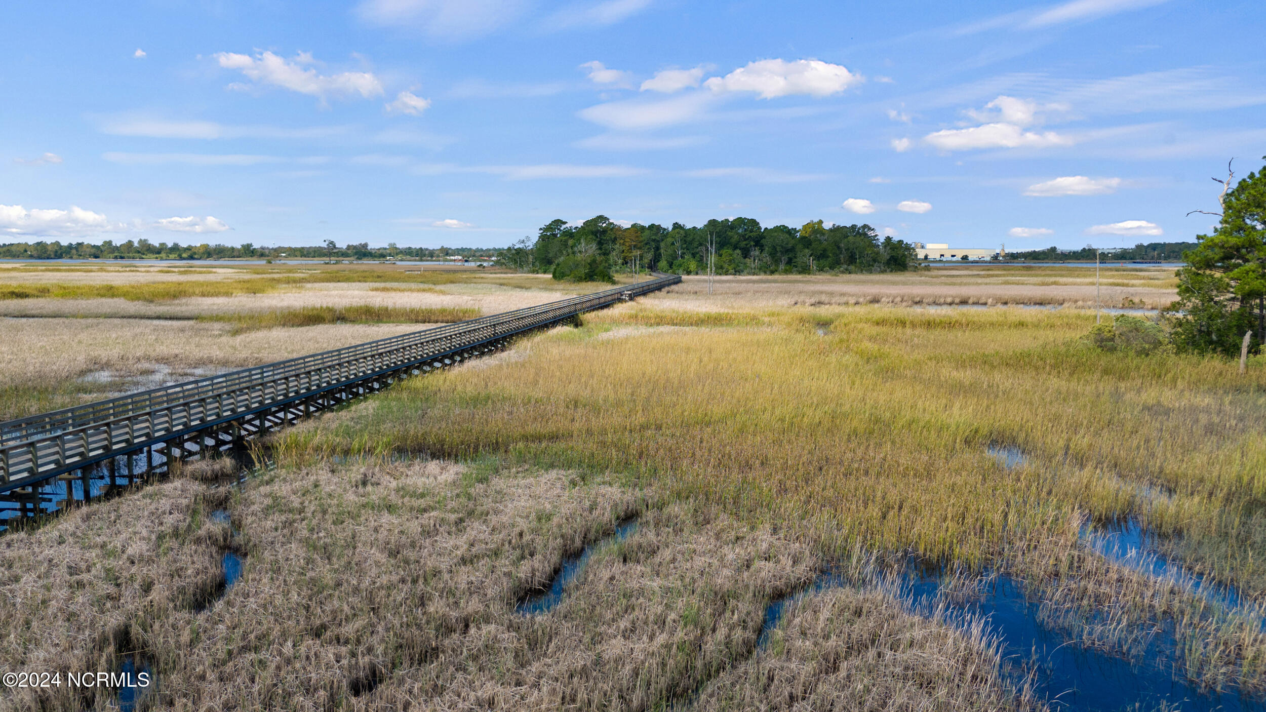 1547 Riverview Terrace