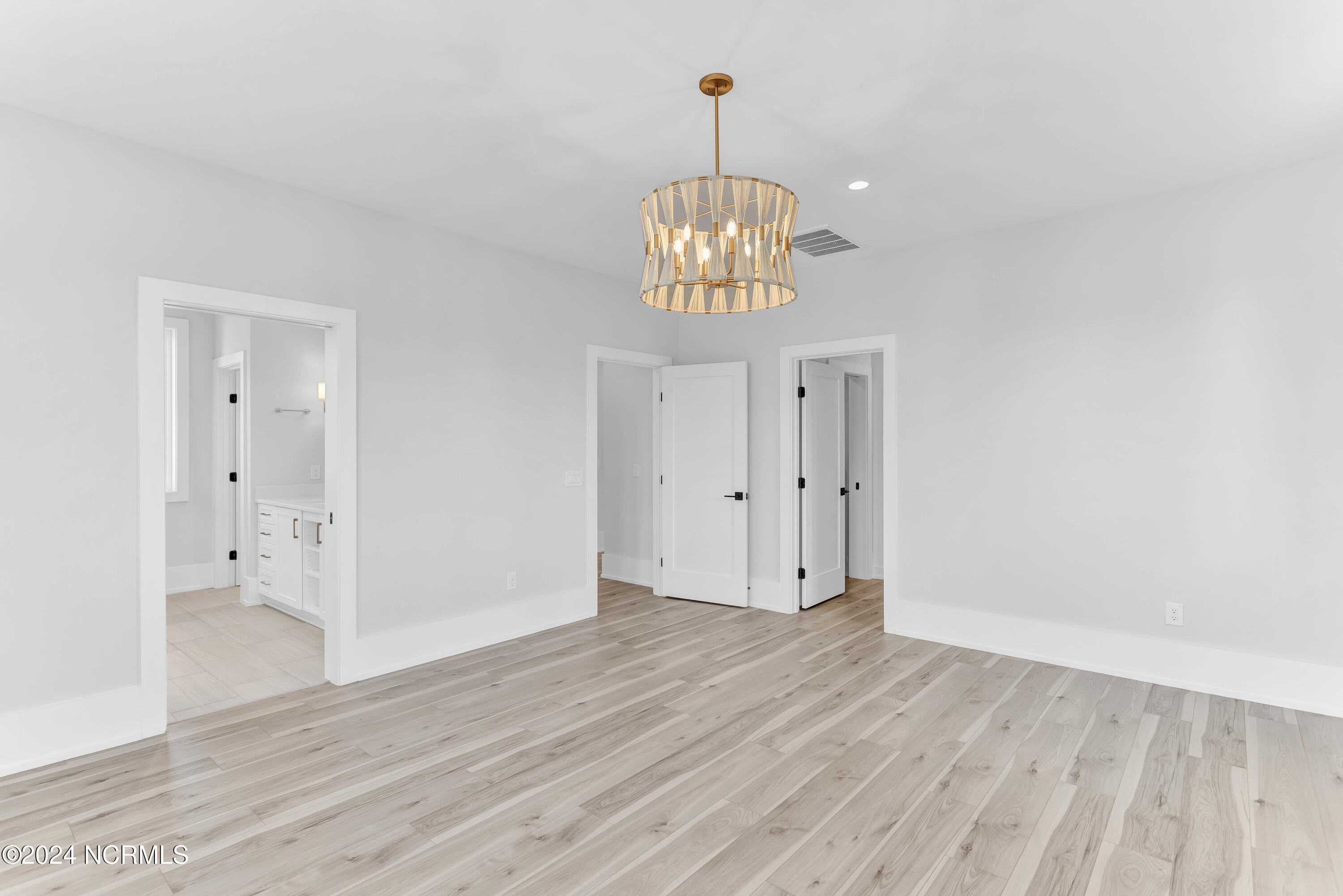 1547 Riverview Terrace