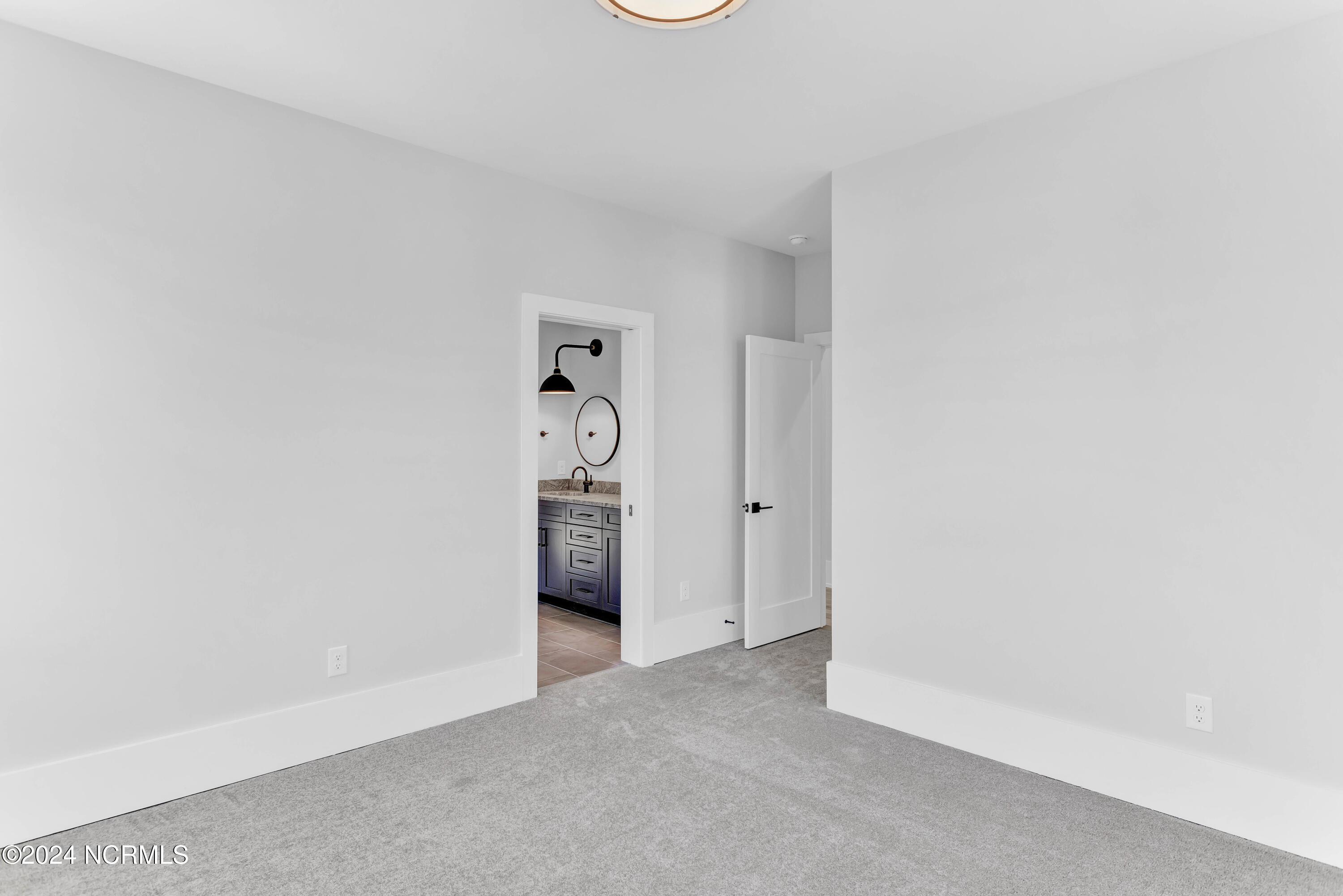 1547 Riverview Terrace