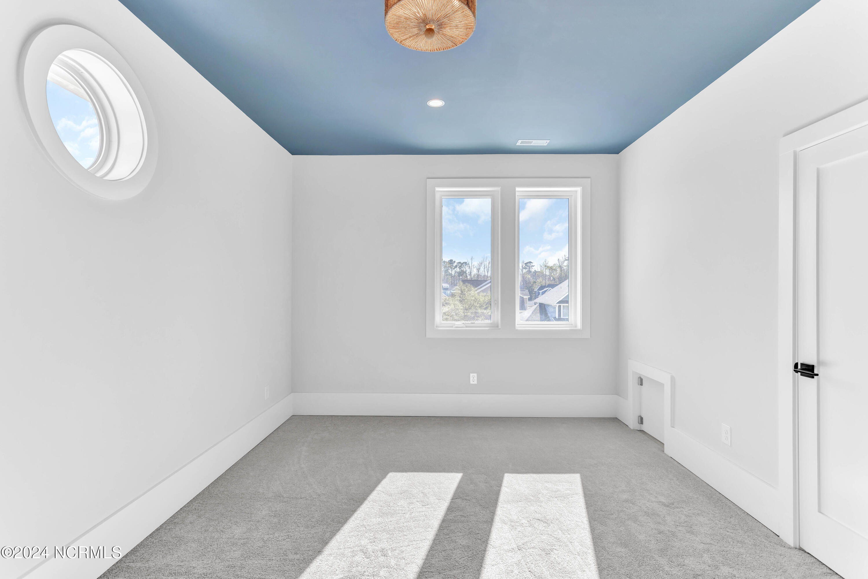 1547 Riverview Terrace