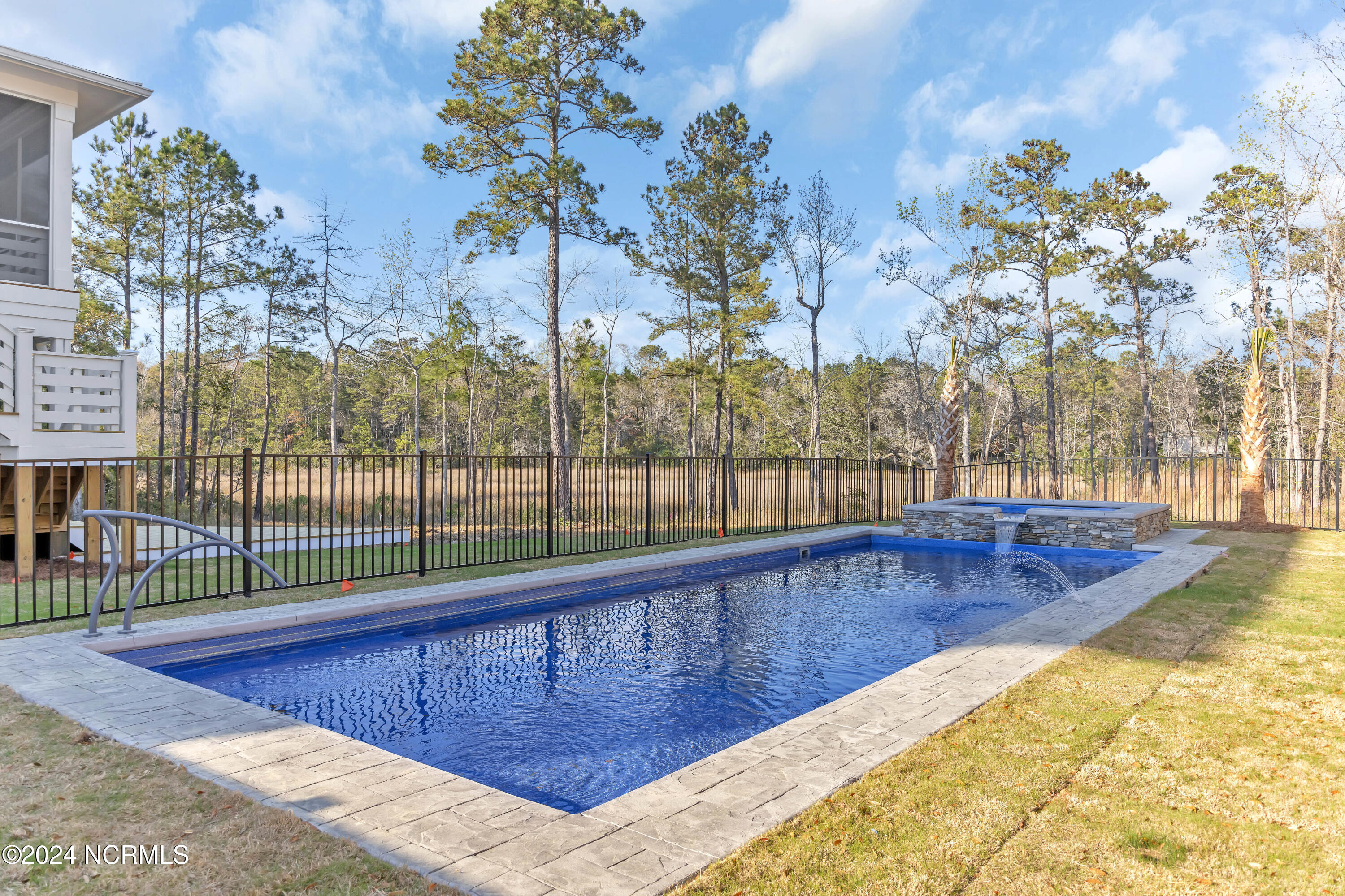1547 Riverview Terrace