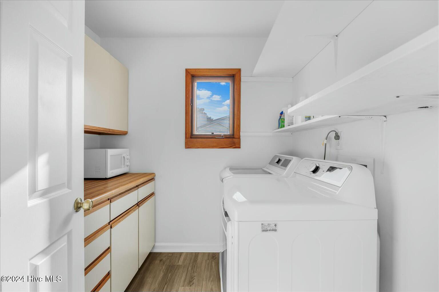 6124 Castleton Court