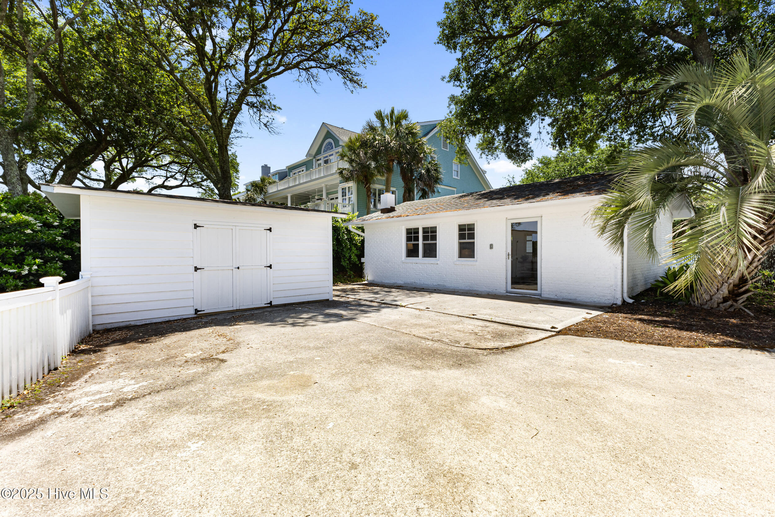 6576 Towles Road