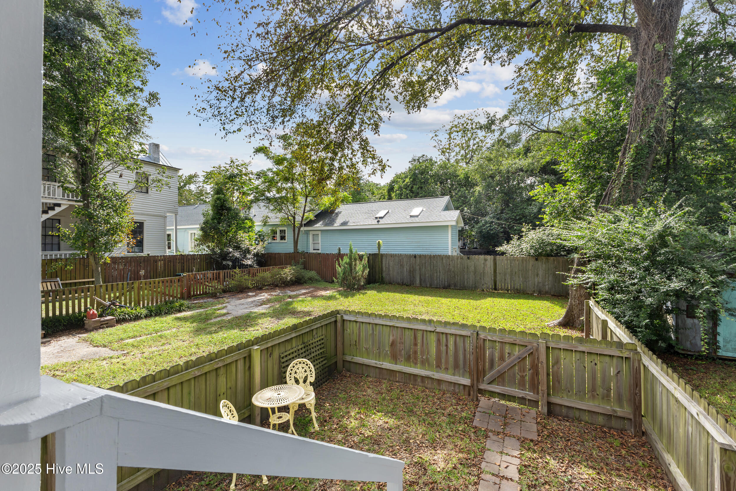 418 S 4th Street