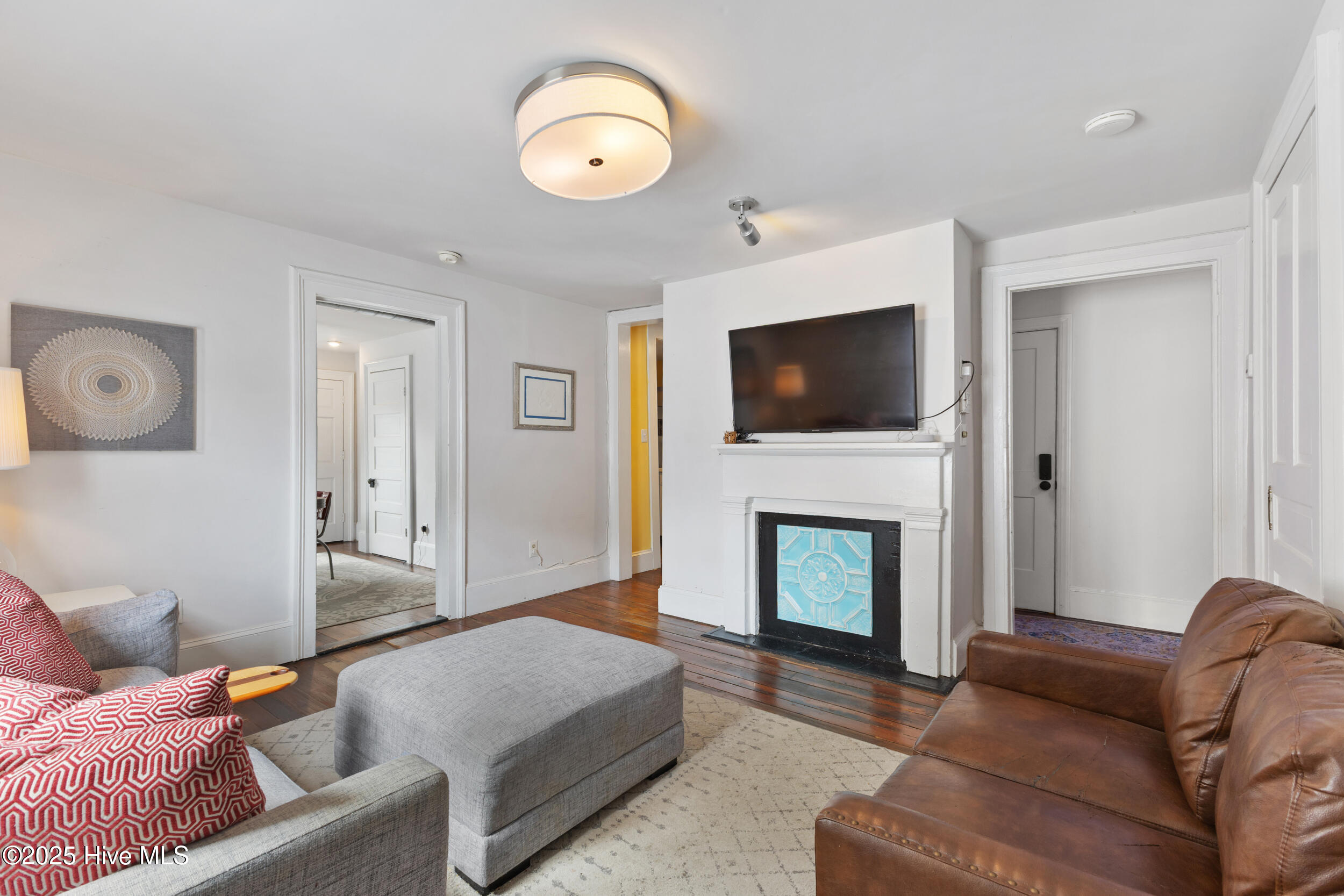 418 S 4th Street