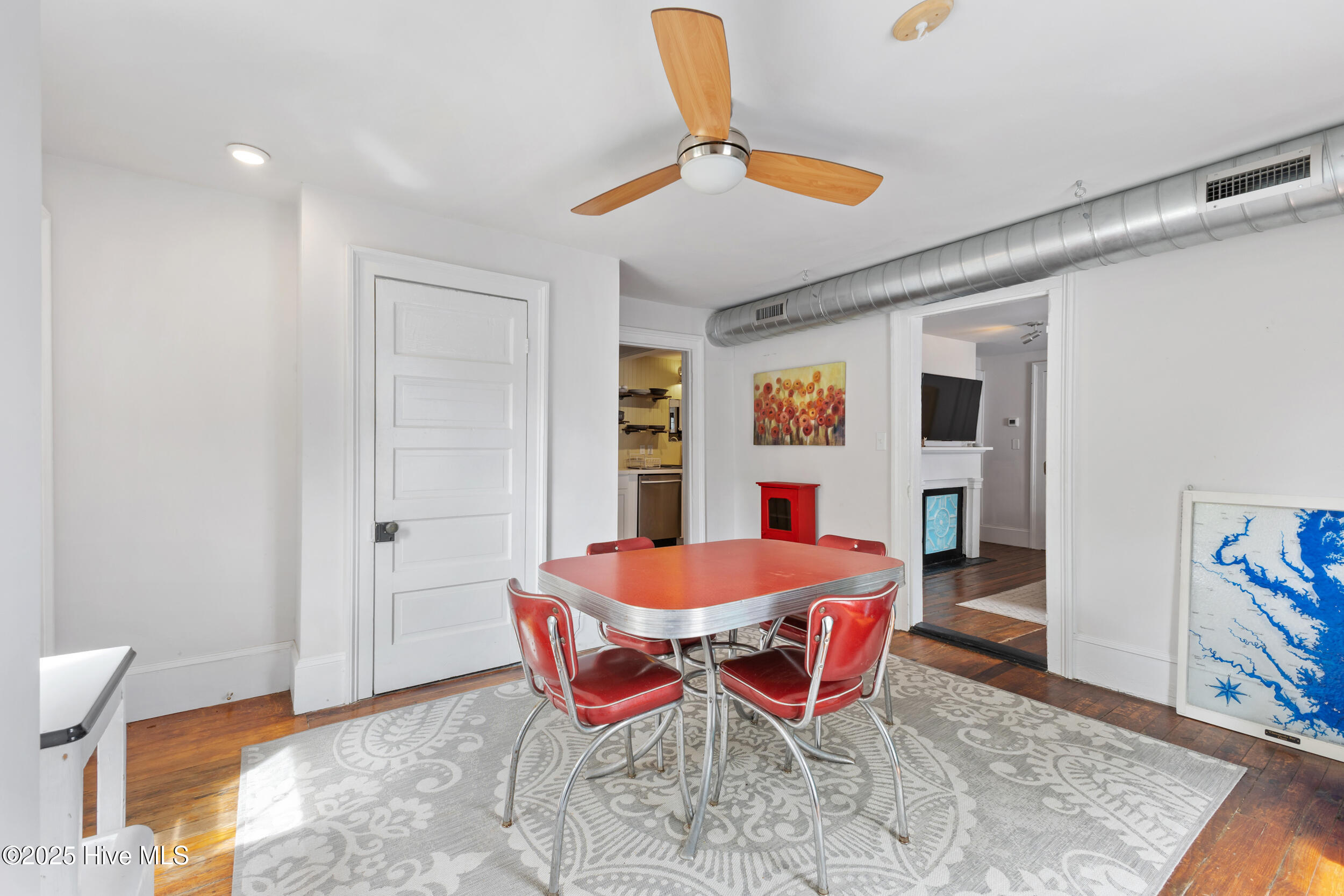 418 S 4th Street