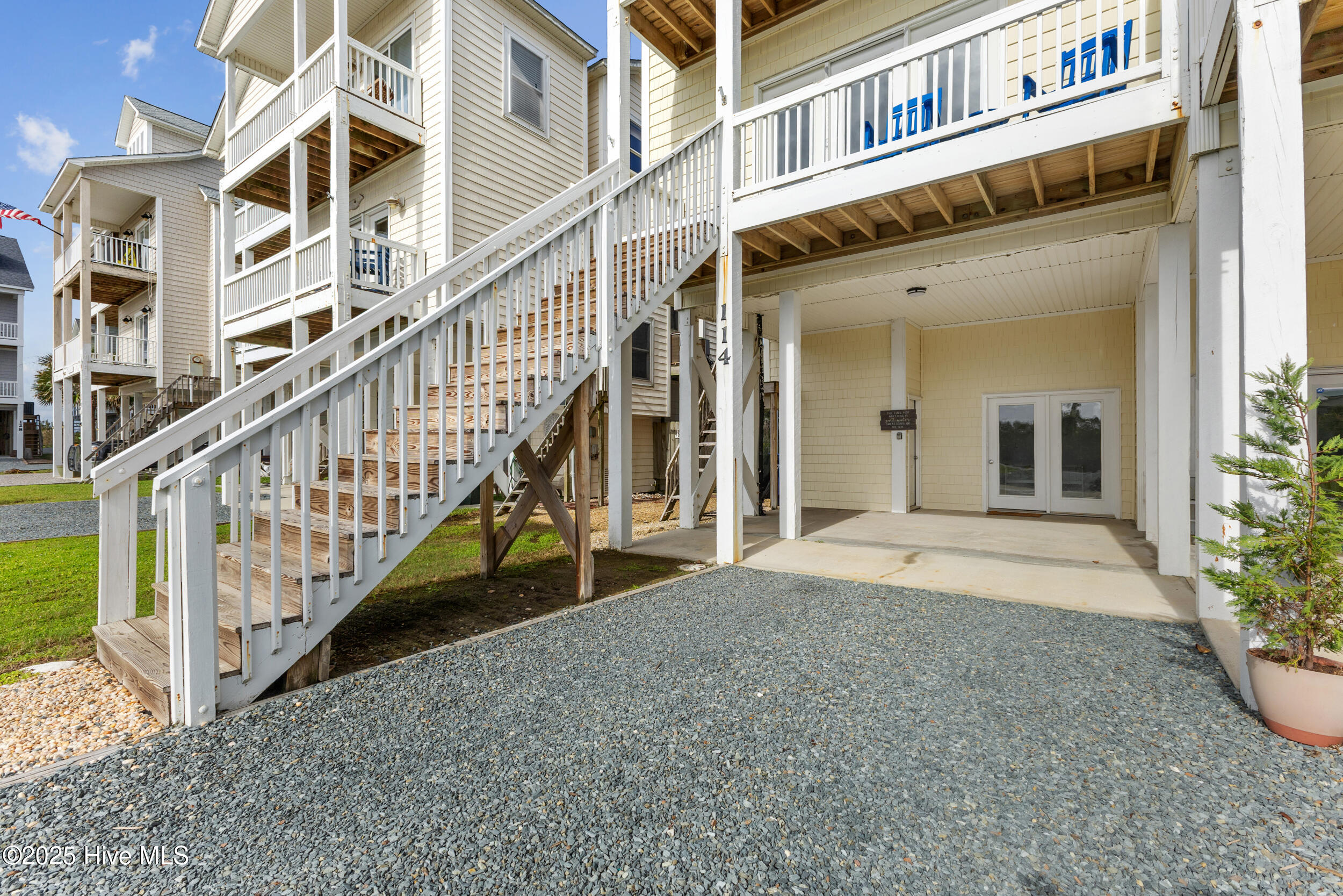 114 Sea Oaks Court