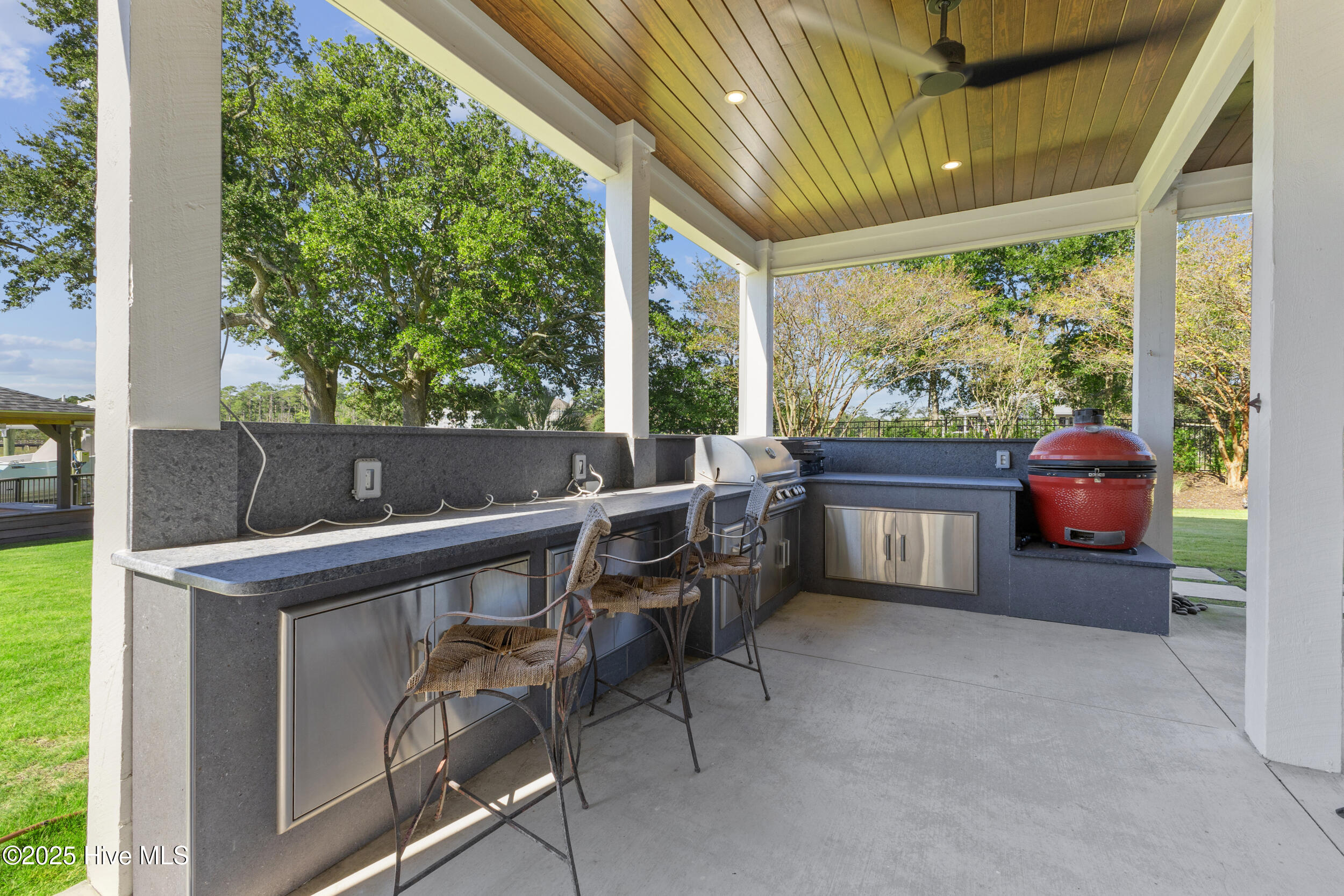 808 Inlet View Drive