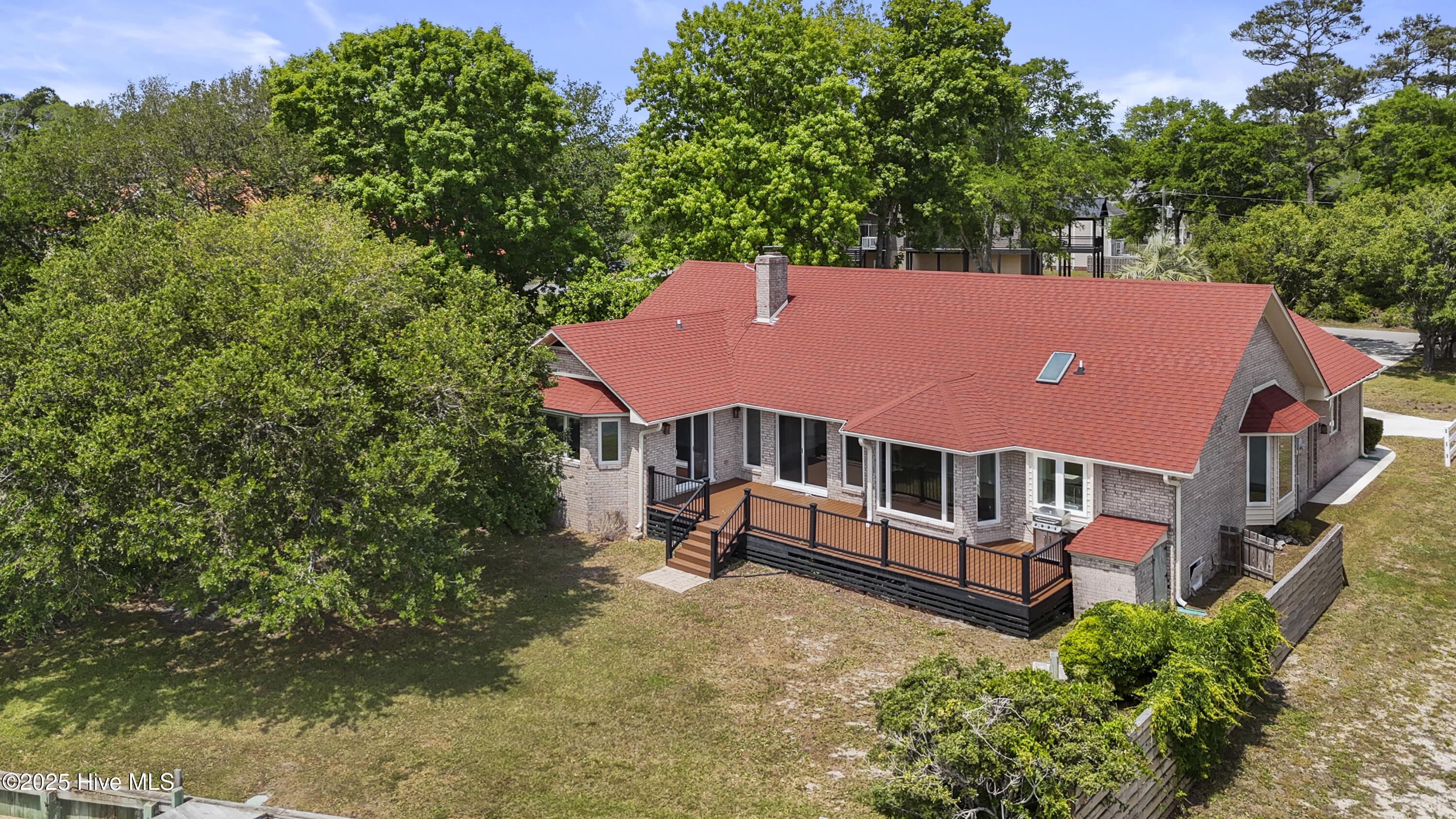 995 Chadwick Shores Drive