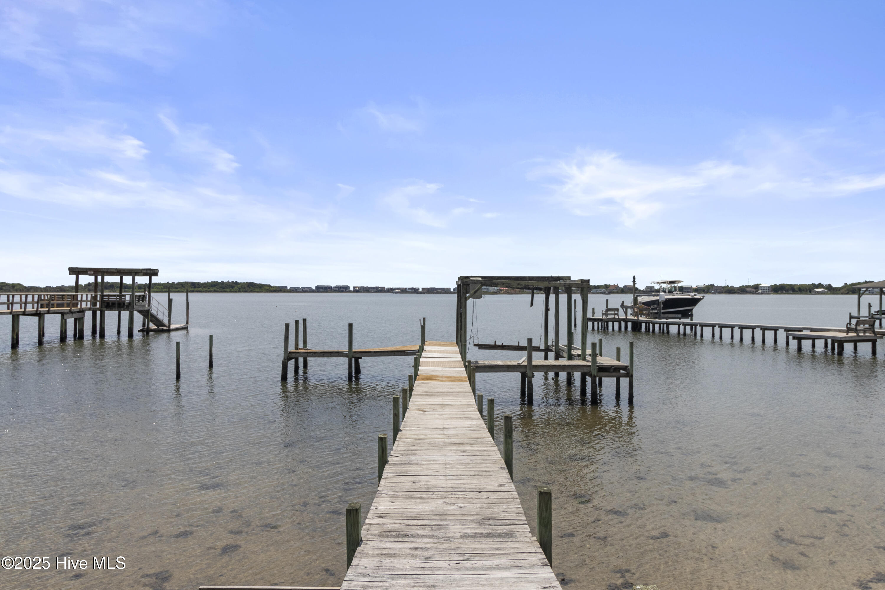 995 Chadwick Shores Drive