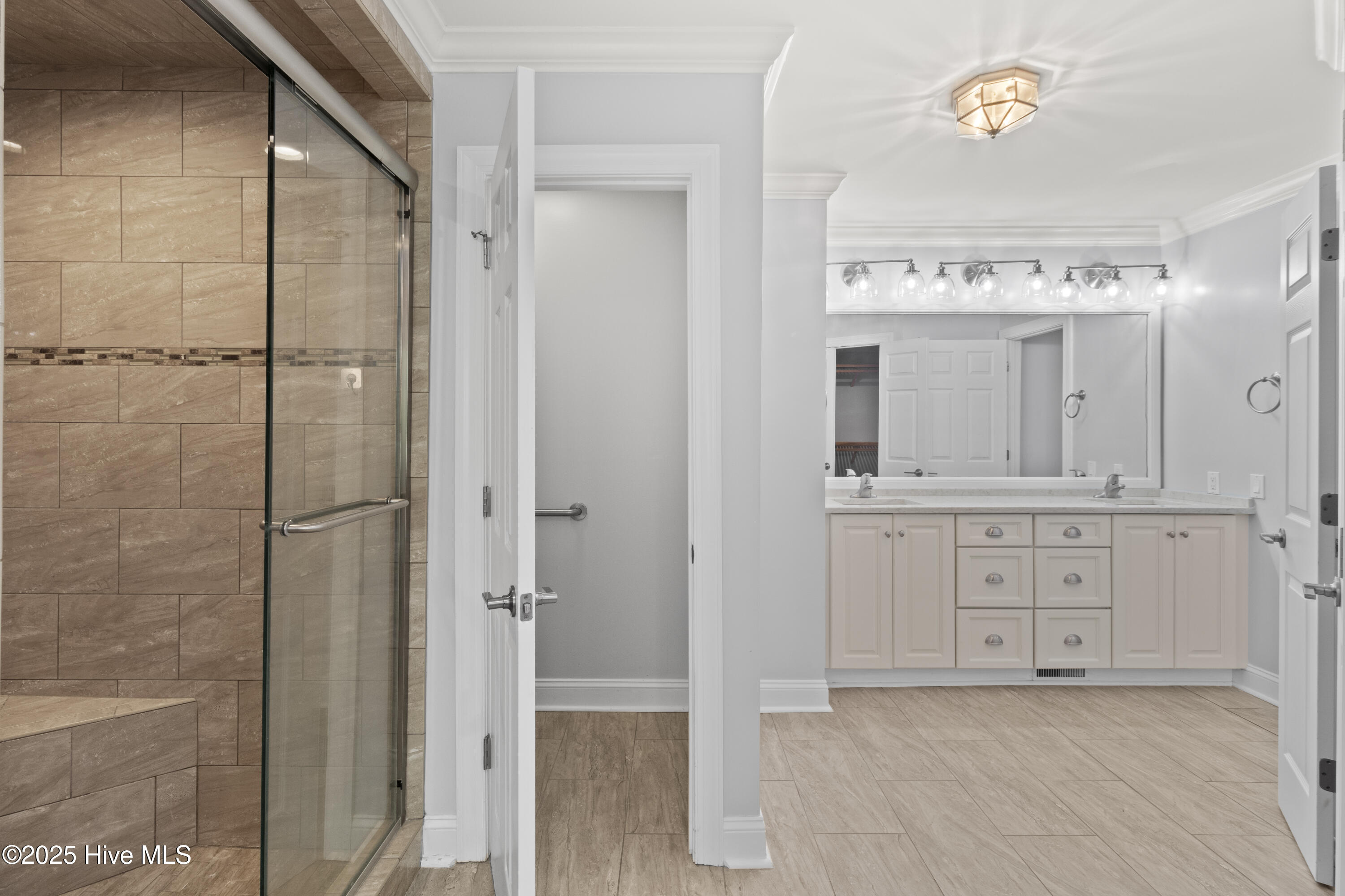 995 Chadwick Shores Drive