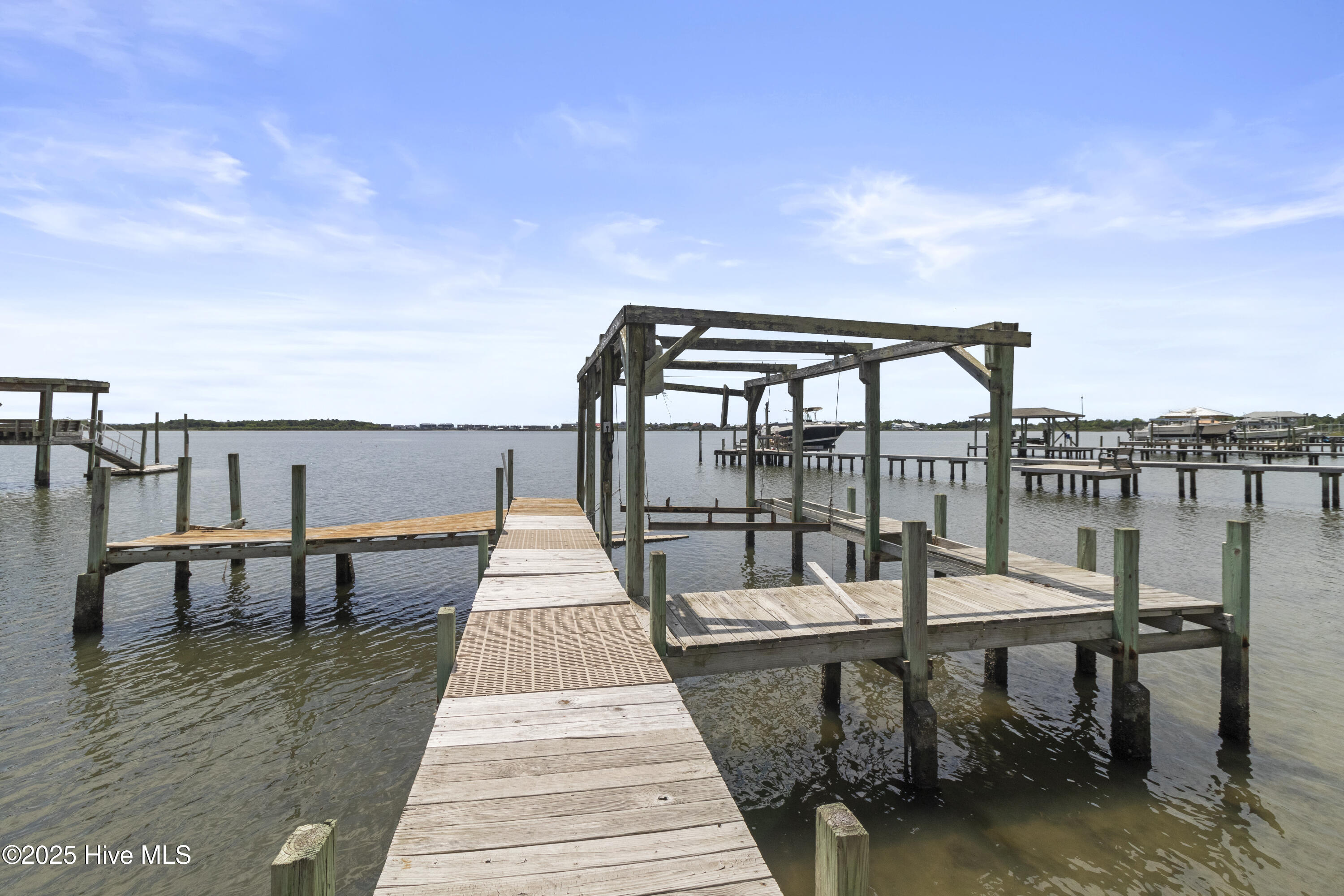 995 Chadwick Shores Drive