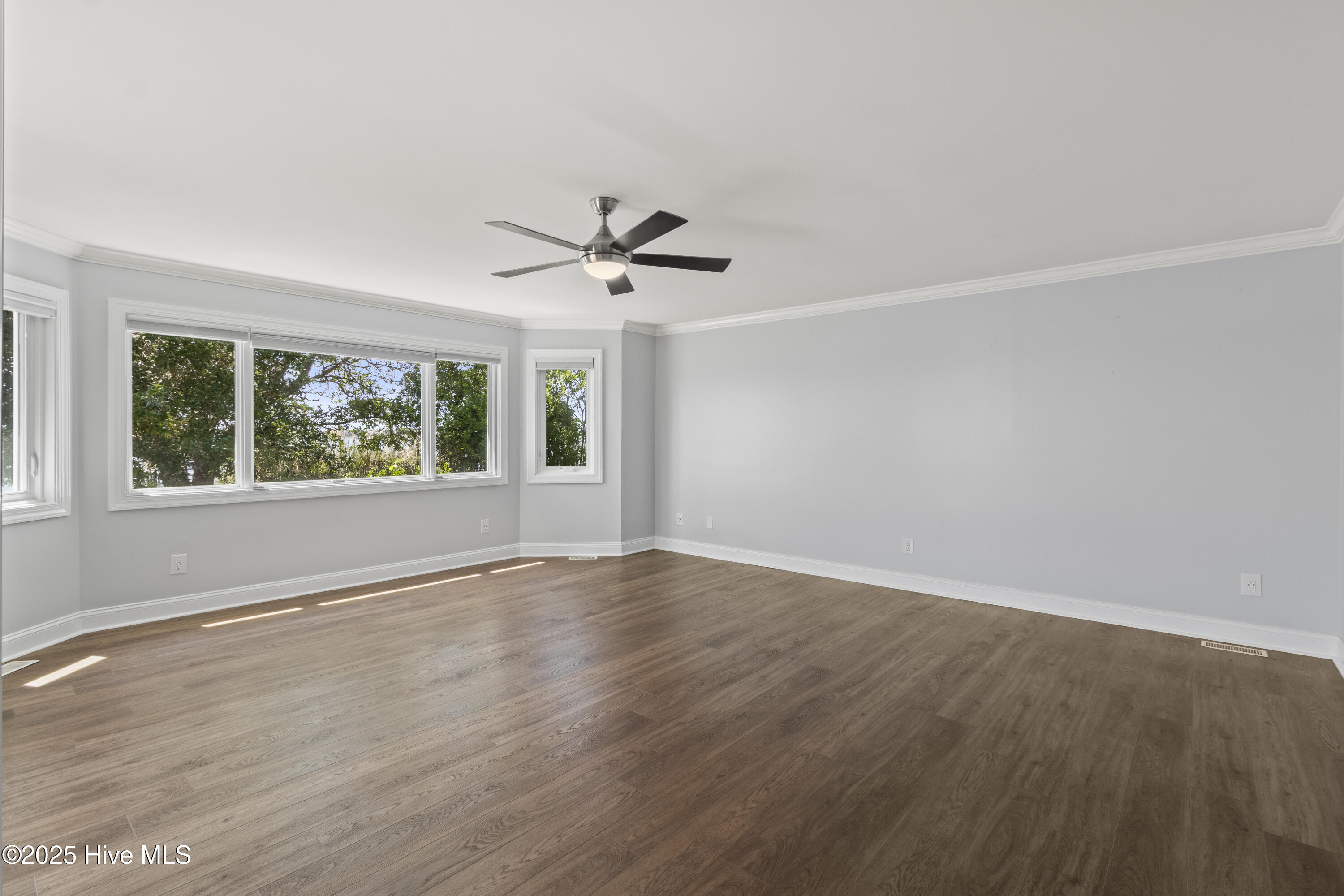 995 Chadwick Shores Drive