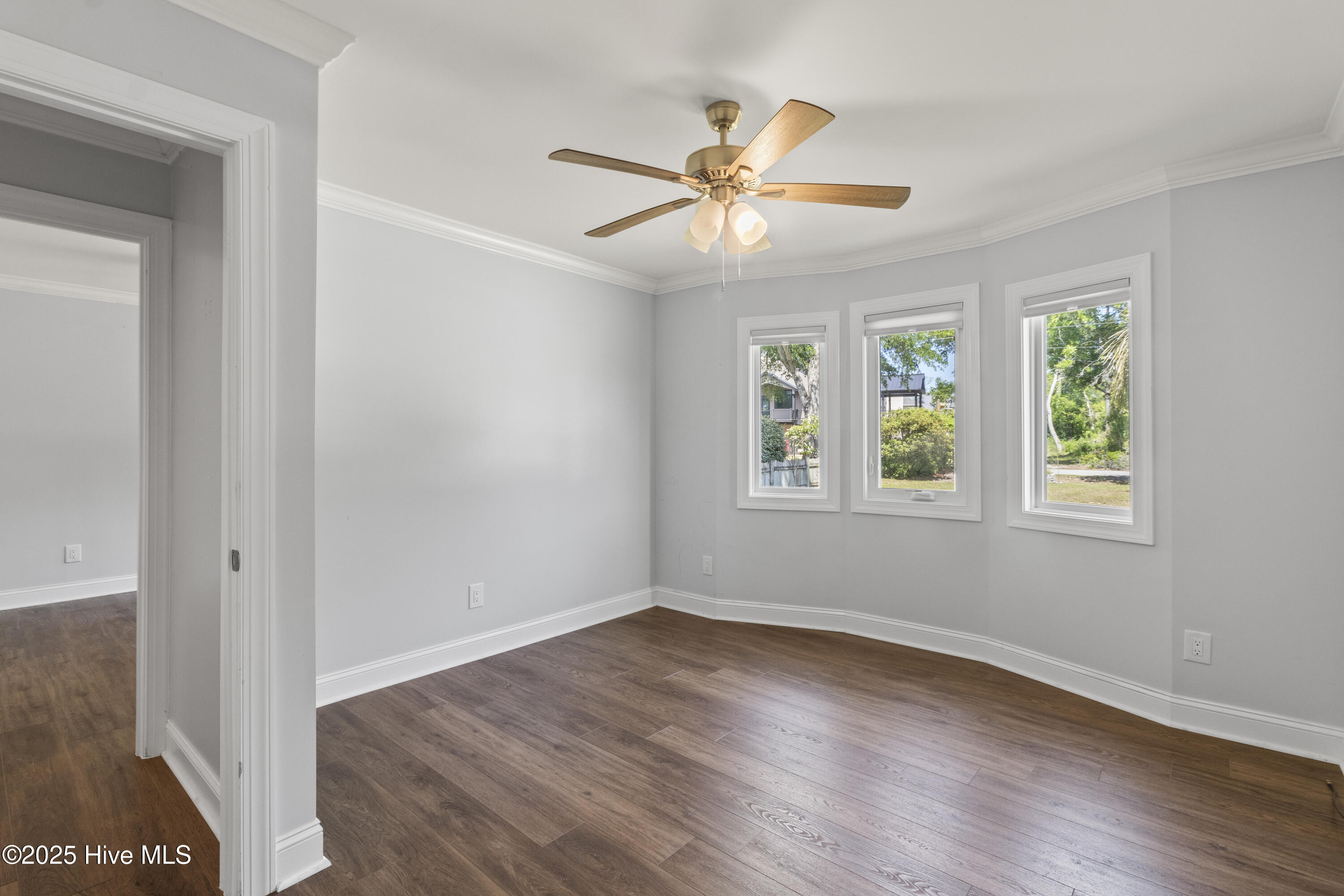 995 Chadwick Shores Drive