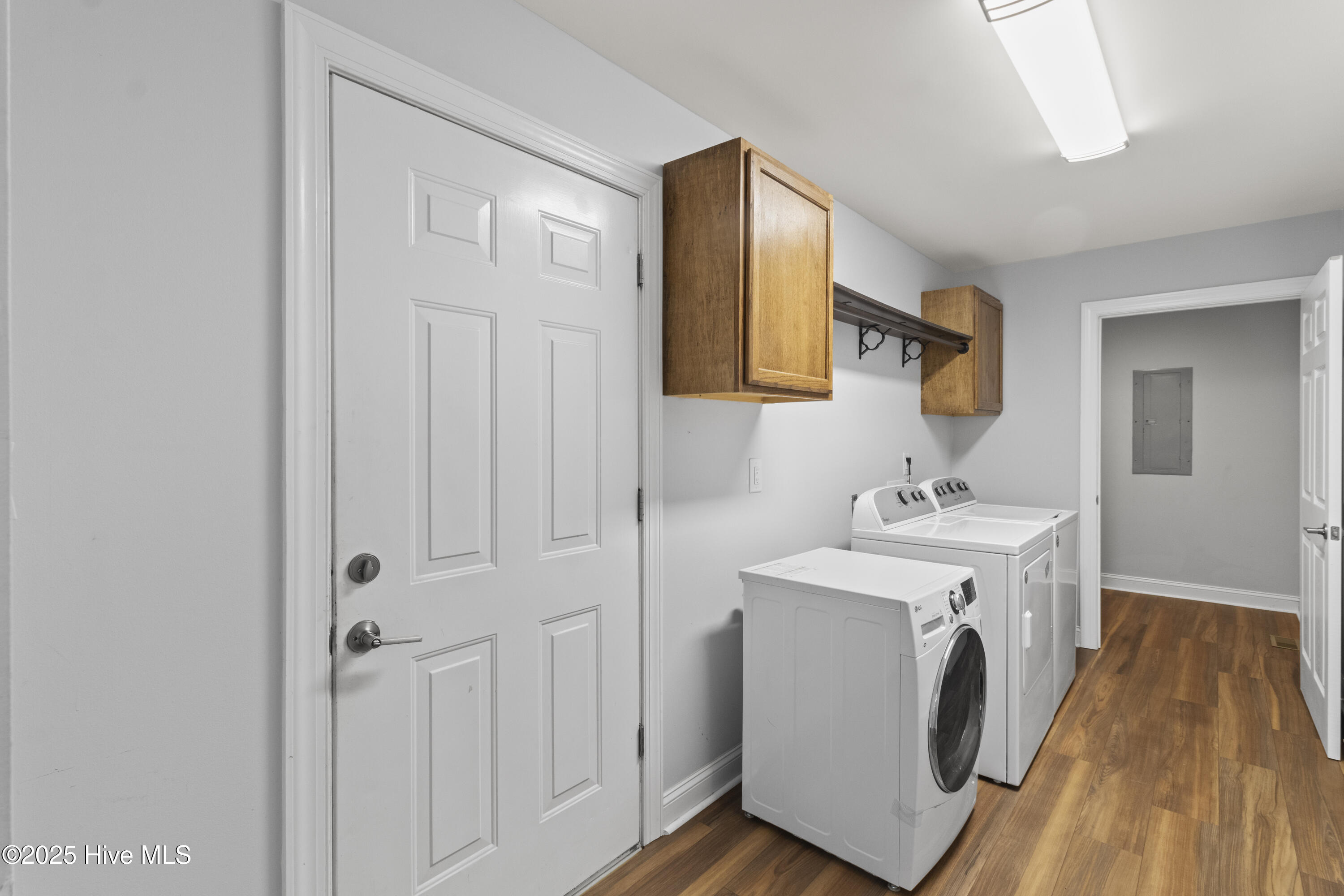 995 Chadwick Shores Drive