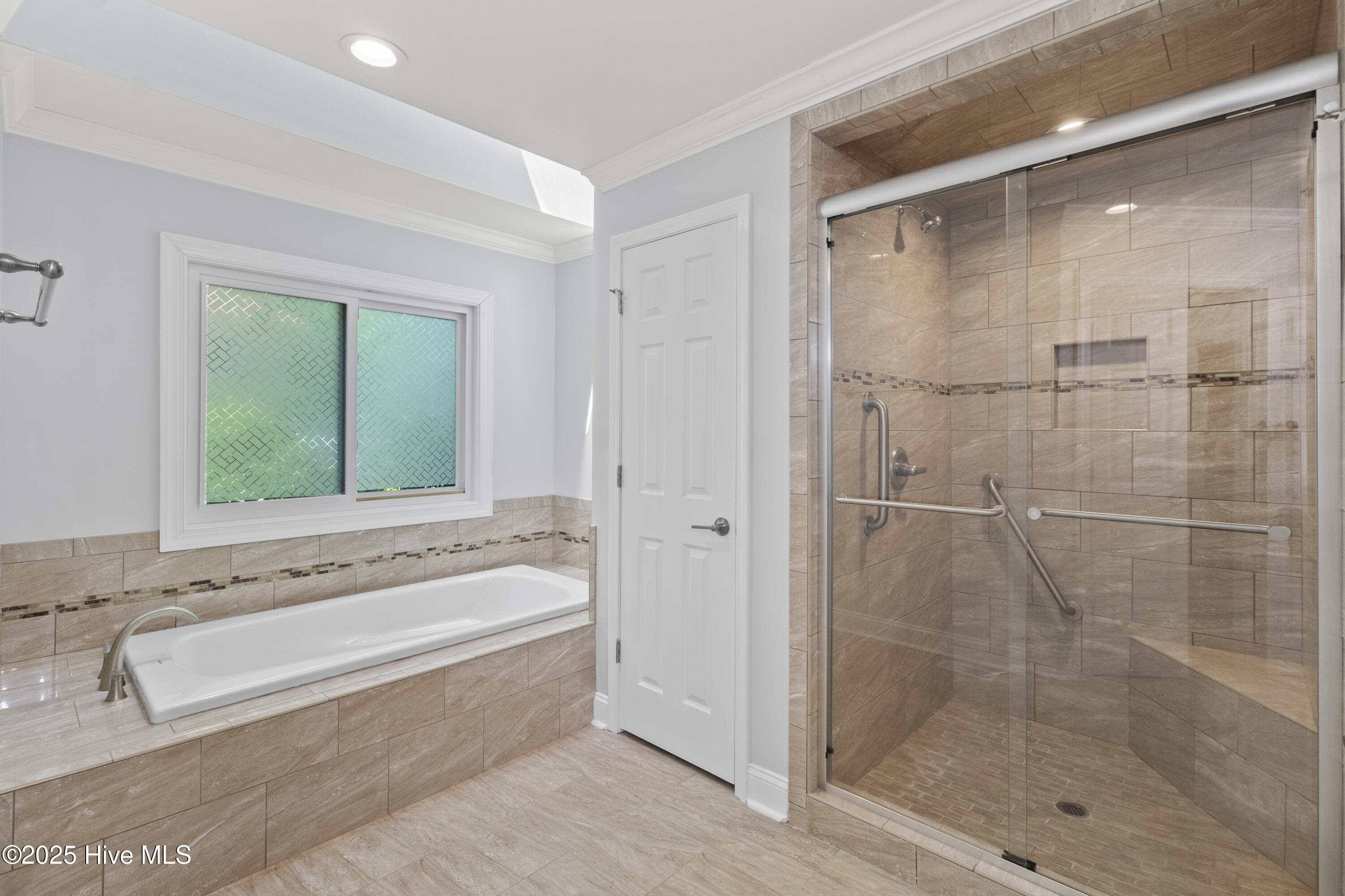 995 Chadwick Shores Drive