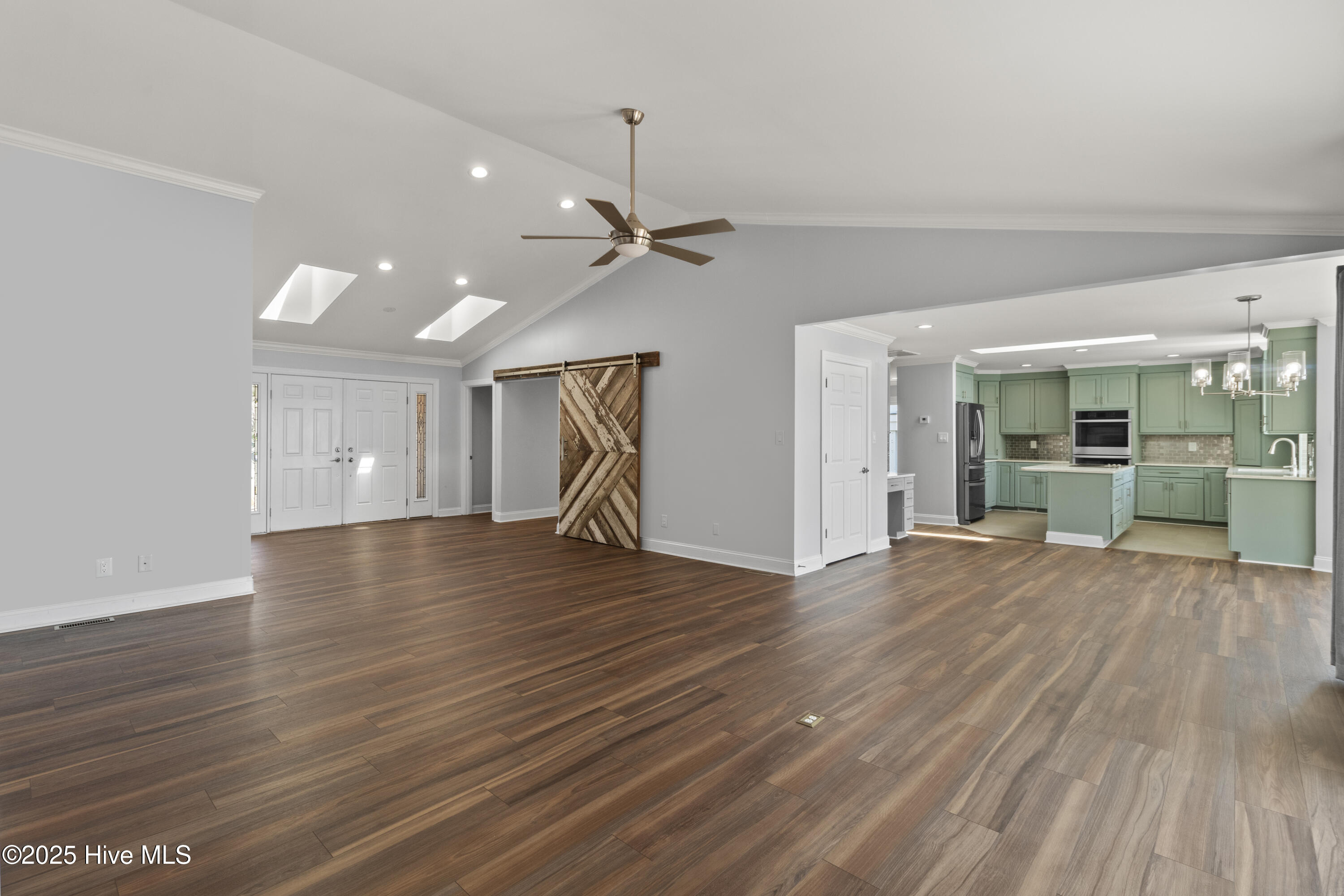 995 Chadwick Shores Drive