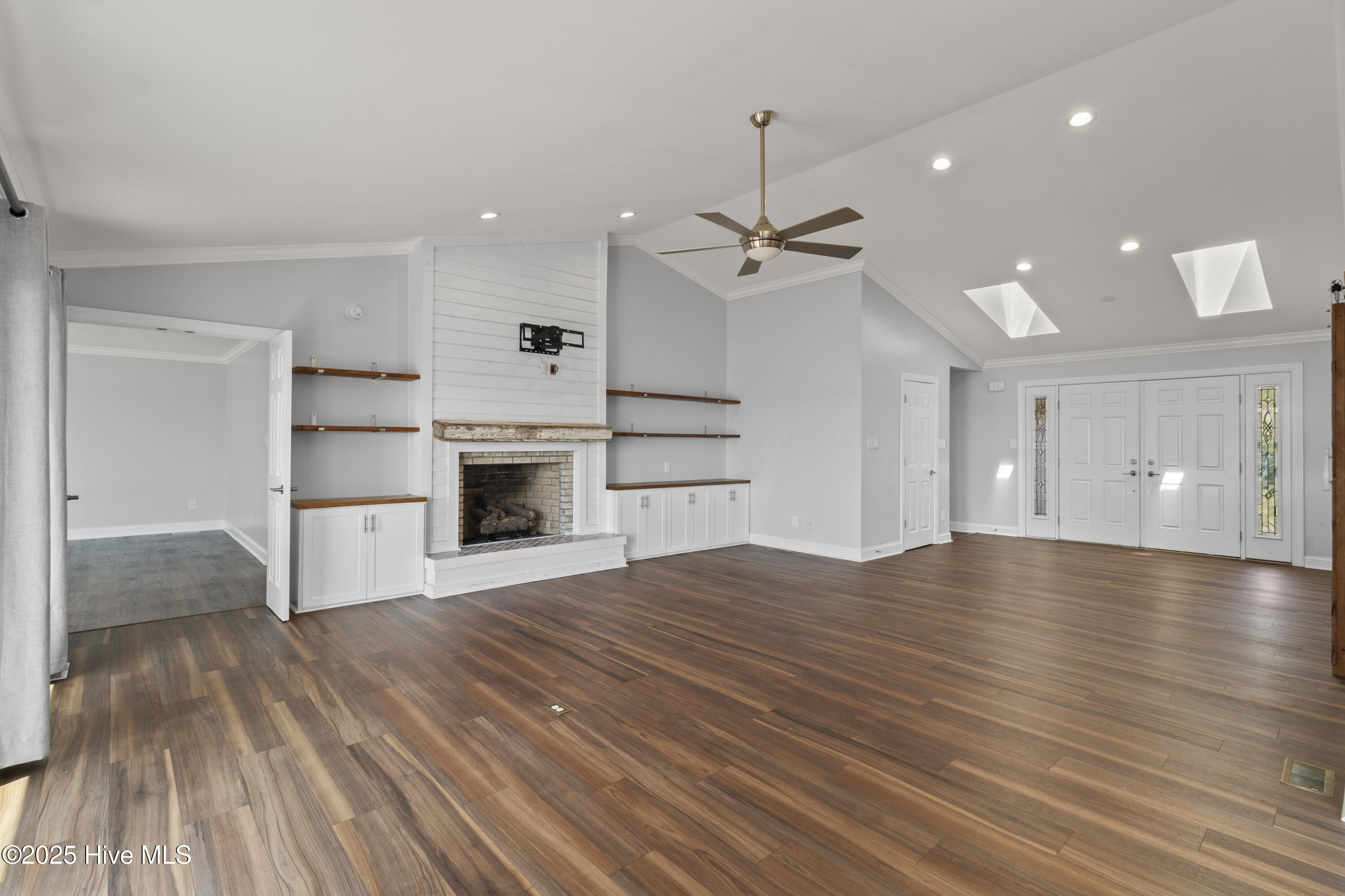 995 Chadwick Shores Drive