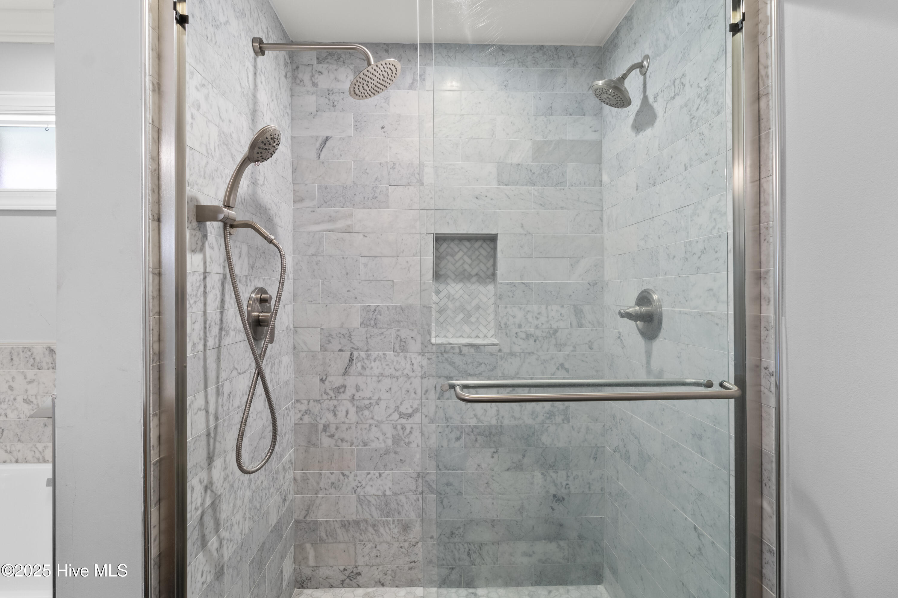 995 Chadwick Shores Drive