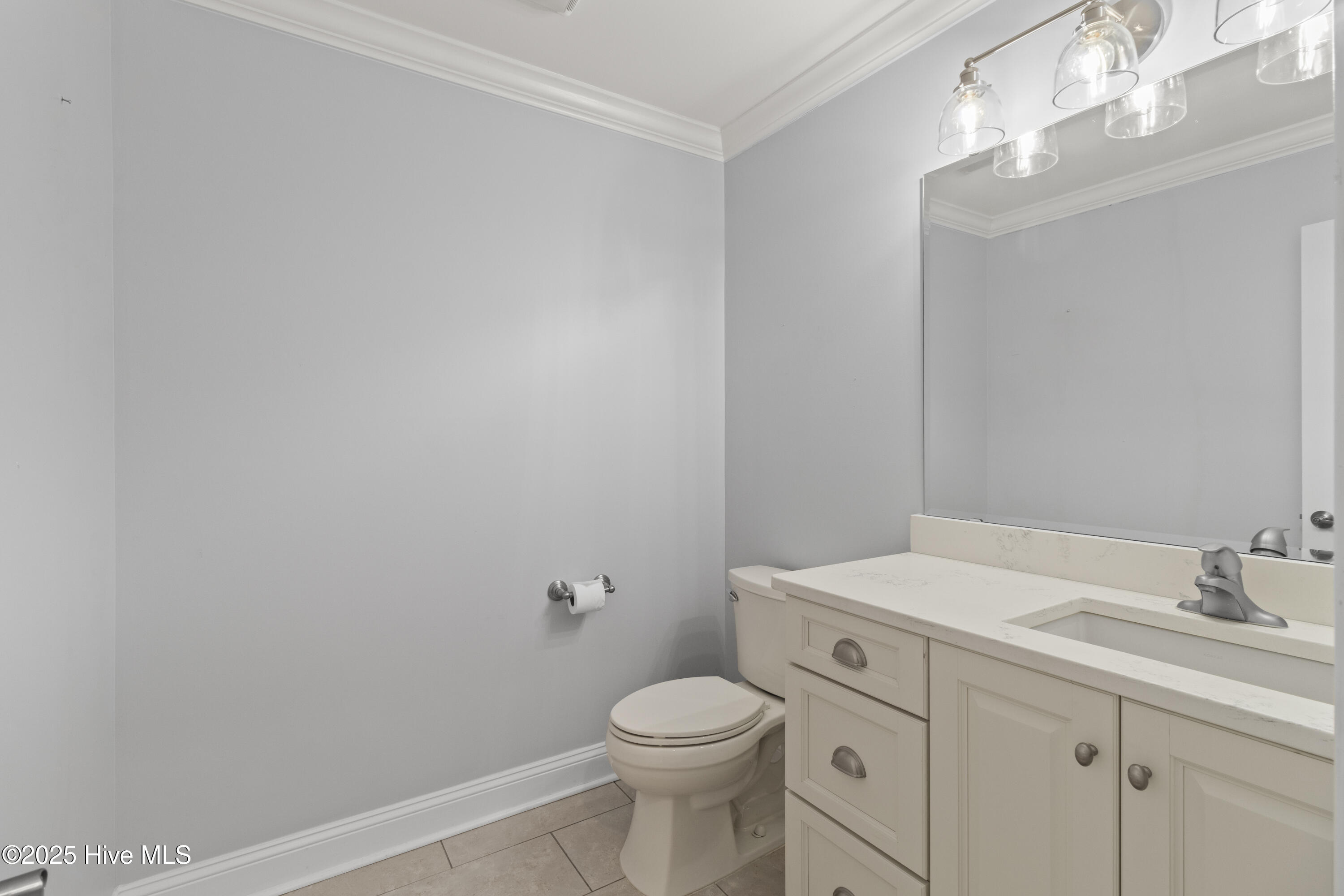 995 Chadwick Shores Drive